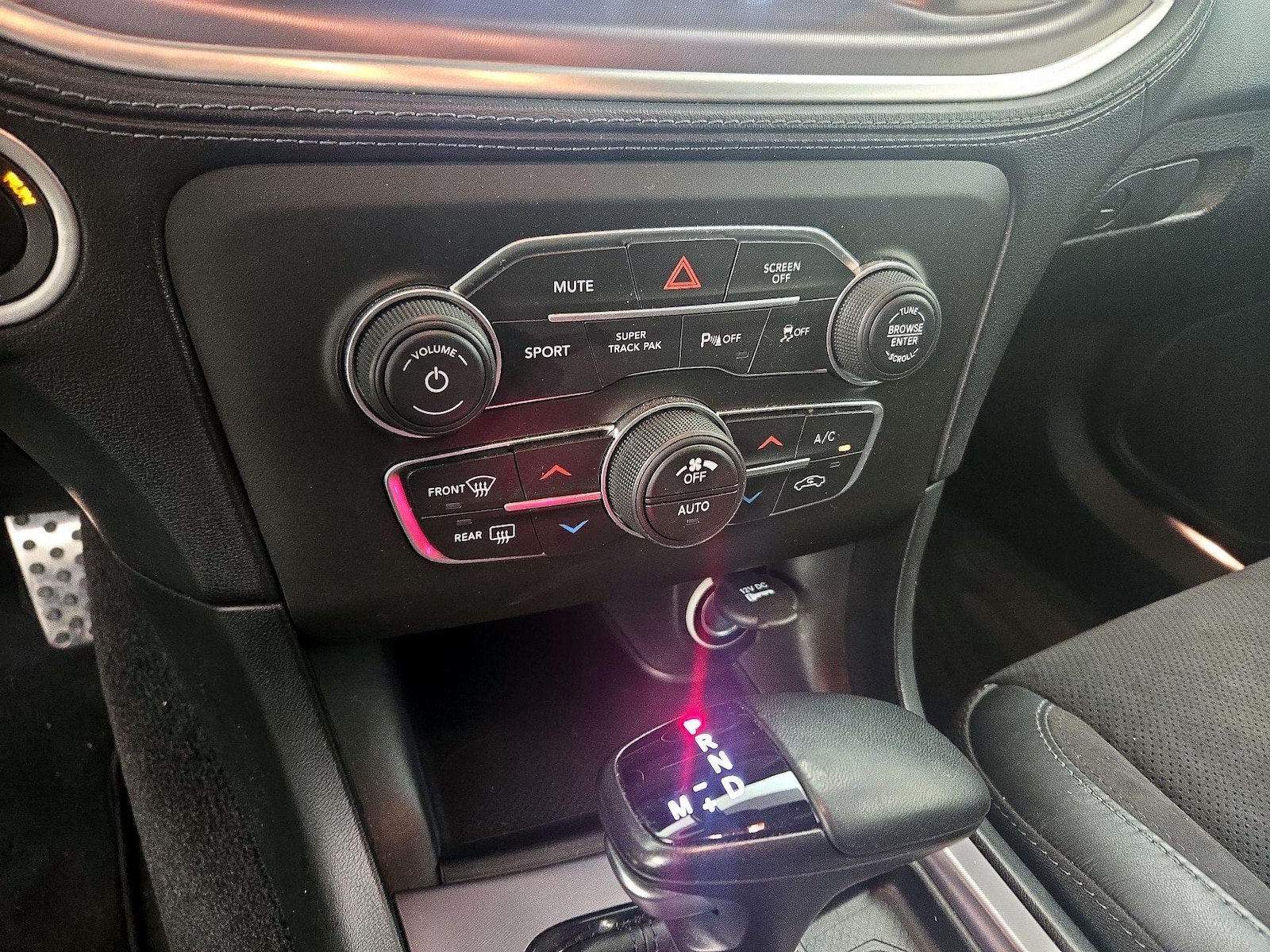 2021 Dodge Charger GT - Photo 17