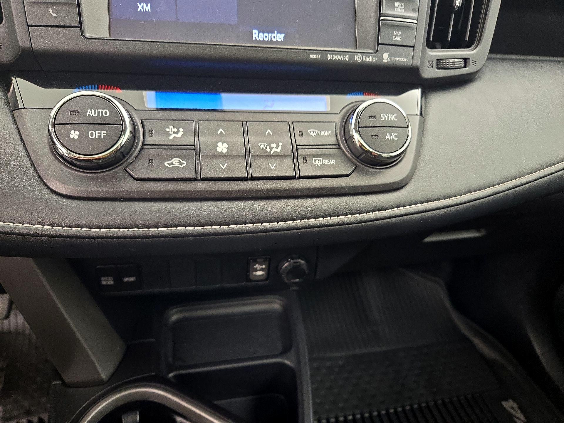 Thumbnail: 2018 Toyota RAV4 - 16