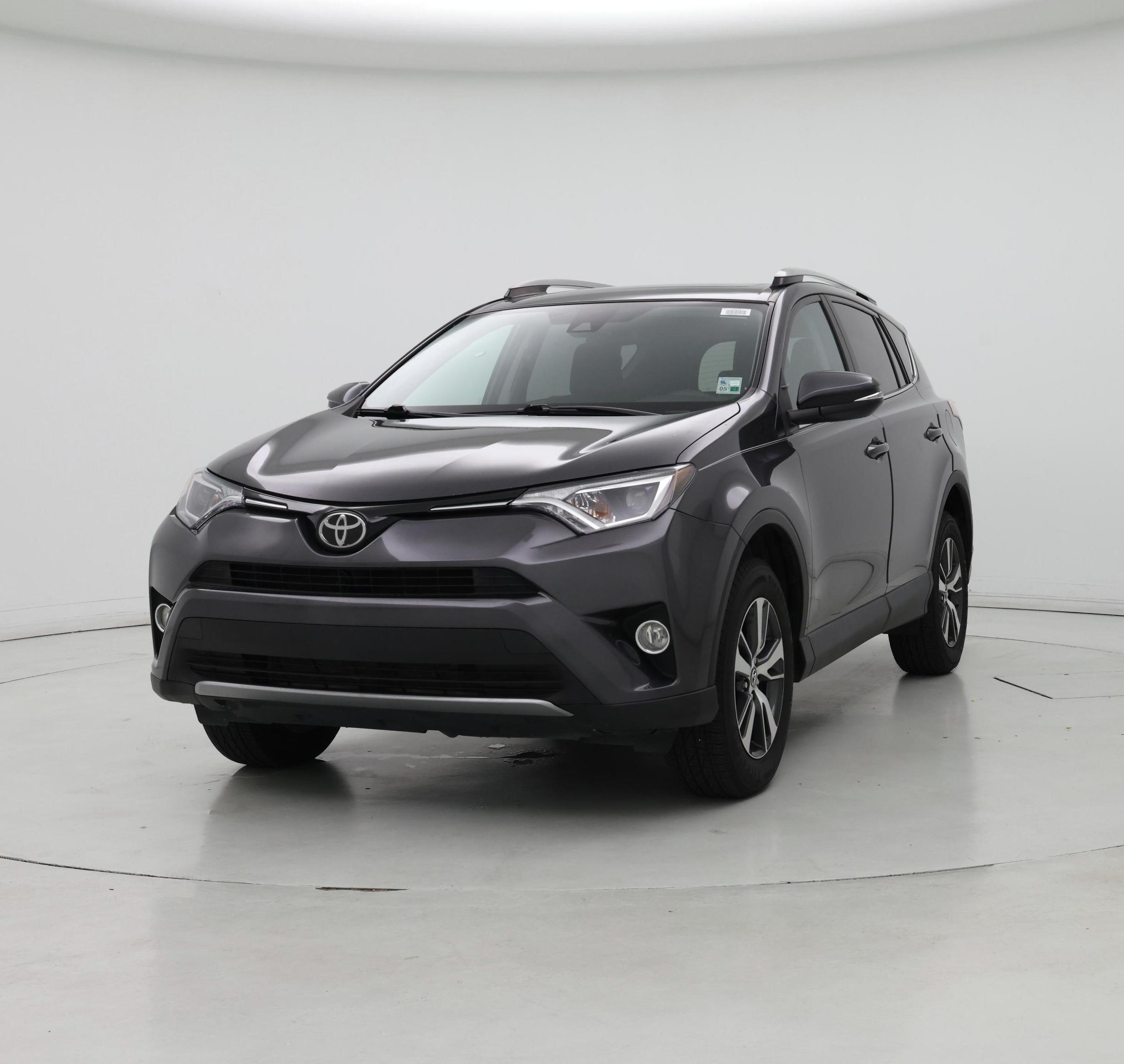 Thumbnail: 2018 Toyota RAV4 - 4