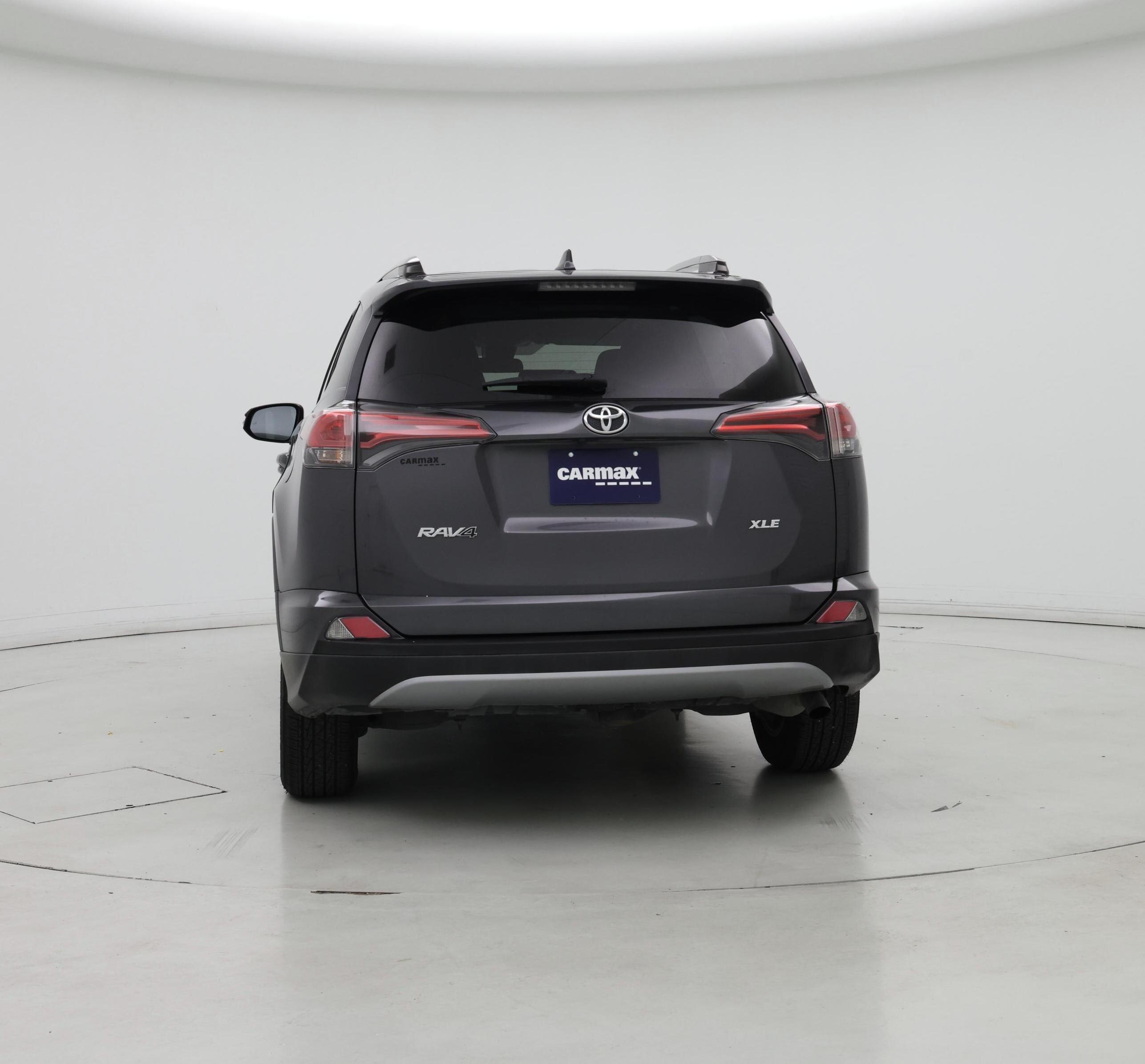 Thumbnail: 2018 Toyota RAV4 - 6