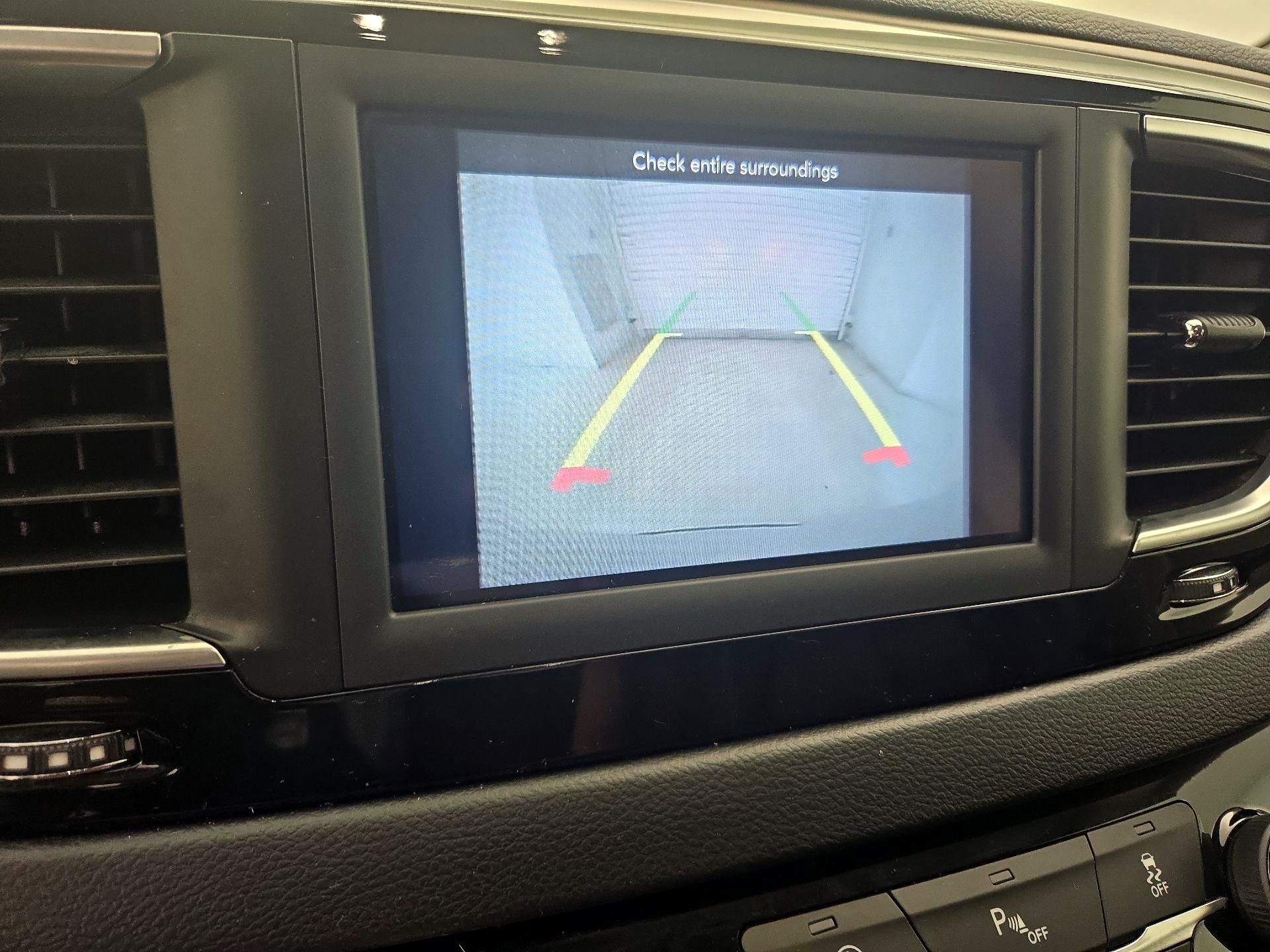 Thumbnail: 2019 Chrysler Pacifica - 14