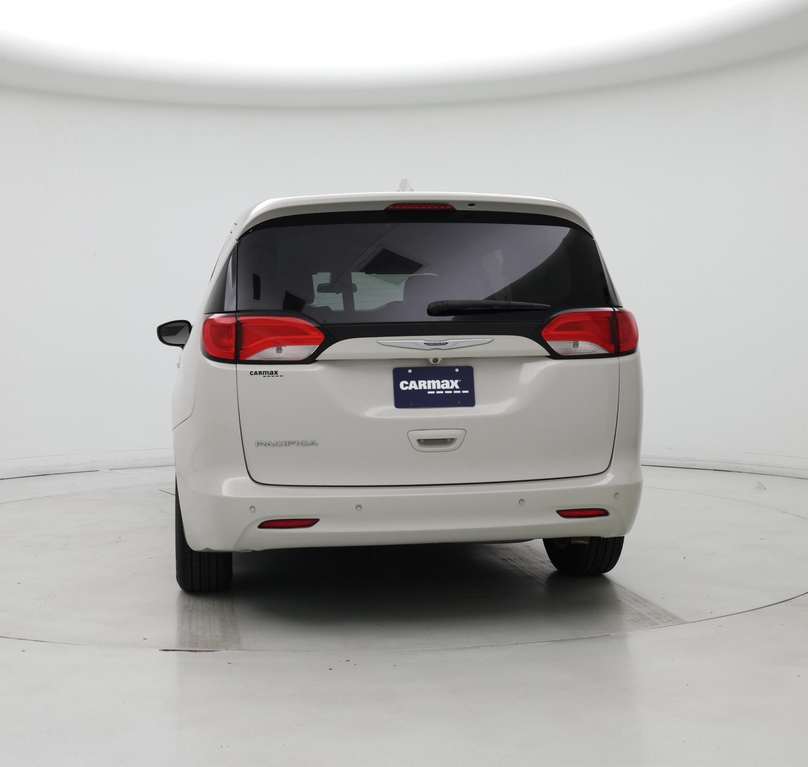 Thumbnail: 2019 Chrysler Pacifica - 6