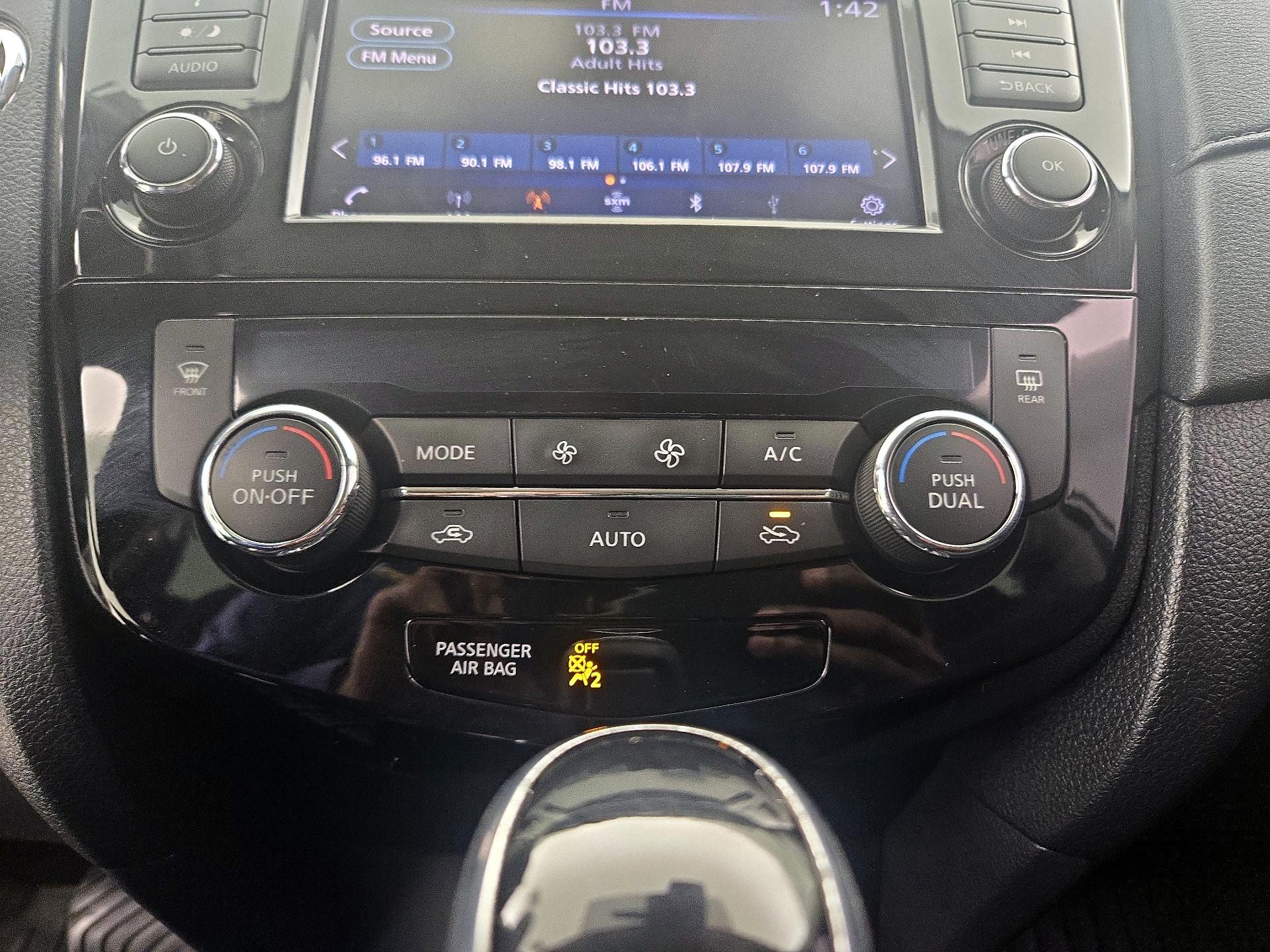 Thumbnail: 2020 Nissan Rogue - 16