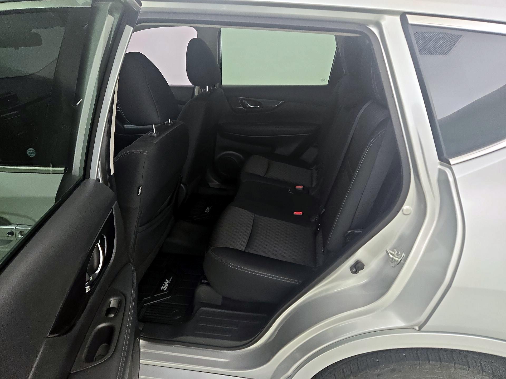 Thumbnail: 2020 Nissan Rogue - 19