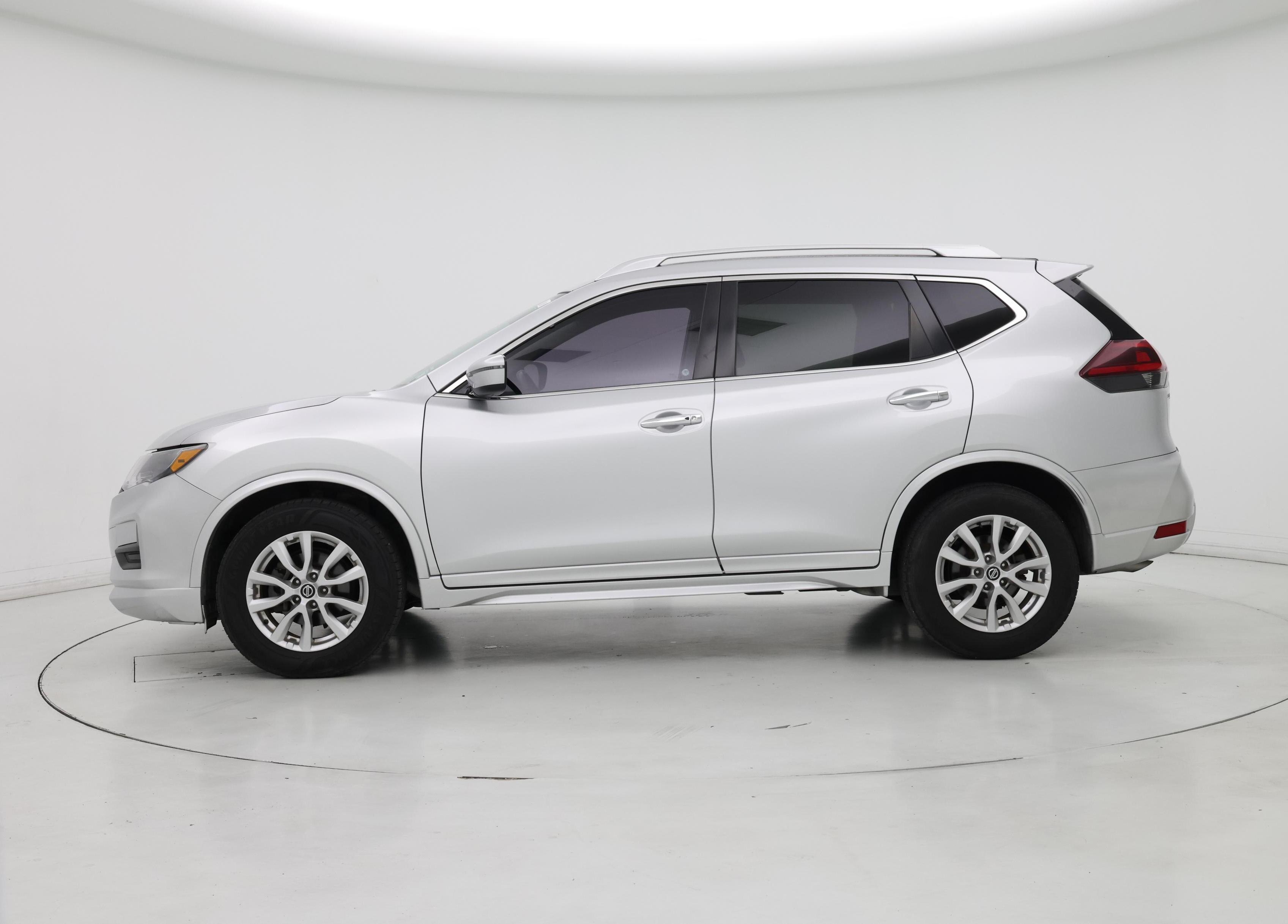 Thumbnail: 2020 Nissan Rogue - 3