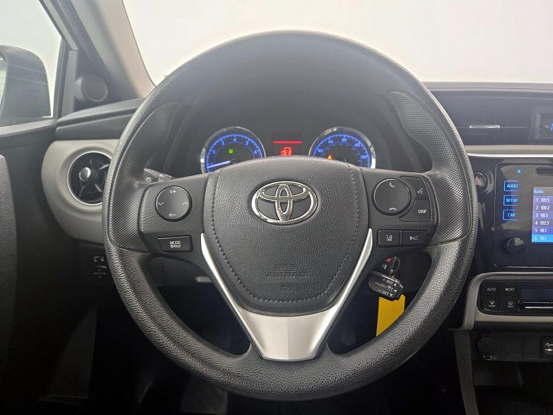 Thumbnail: 2017 Toyota Corolla - 10