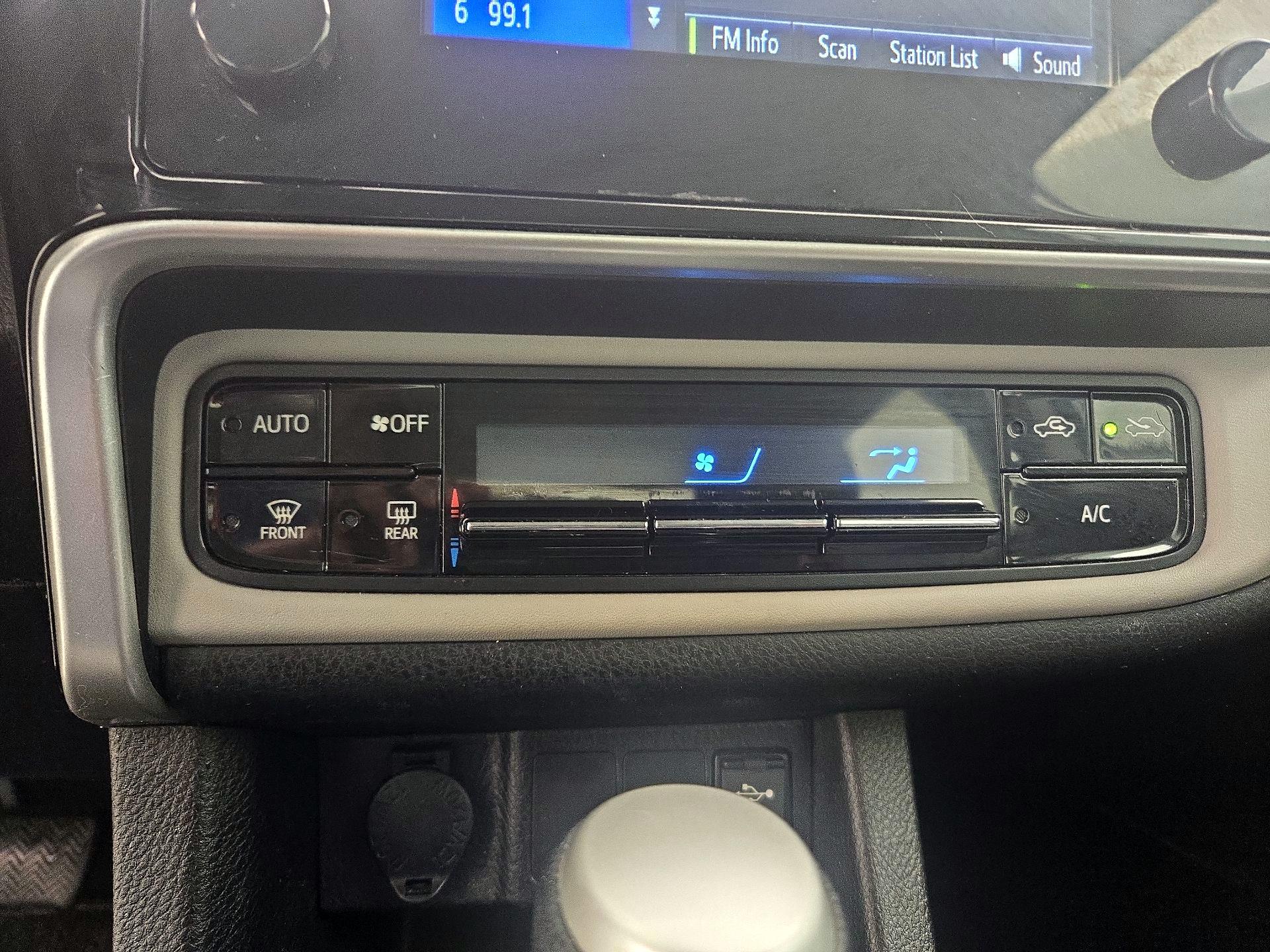 Thumbnail: 2017 Toyota Corolla - 16