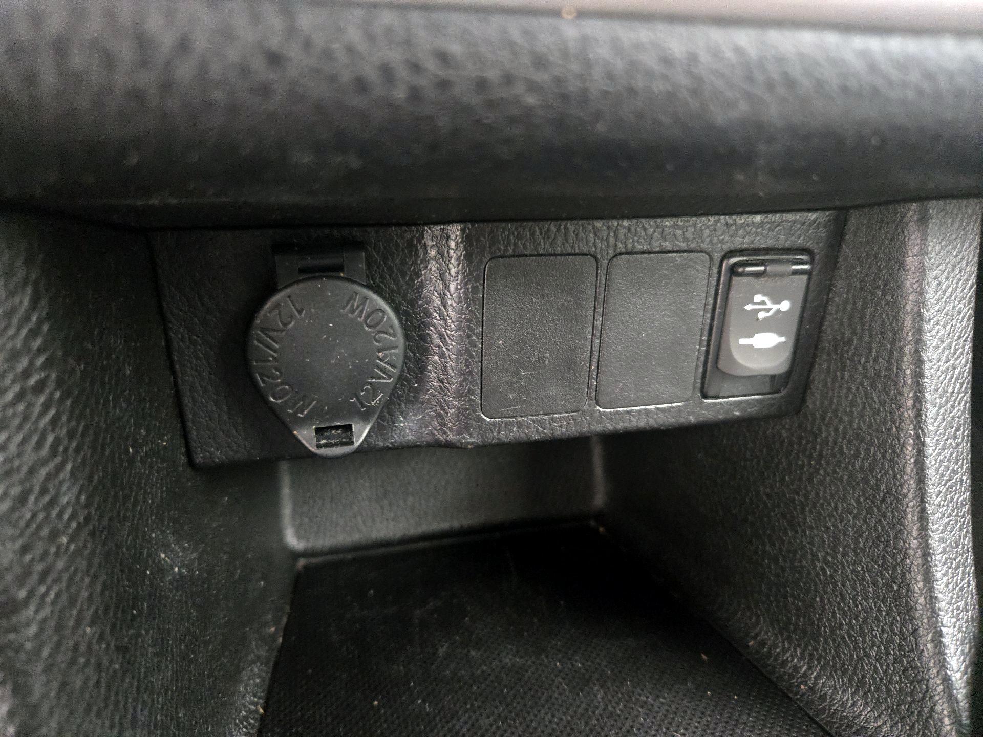 Thumbnail: 2017 Toyota Corolla - 18