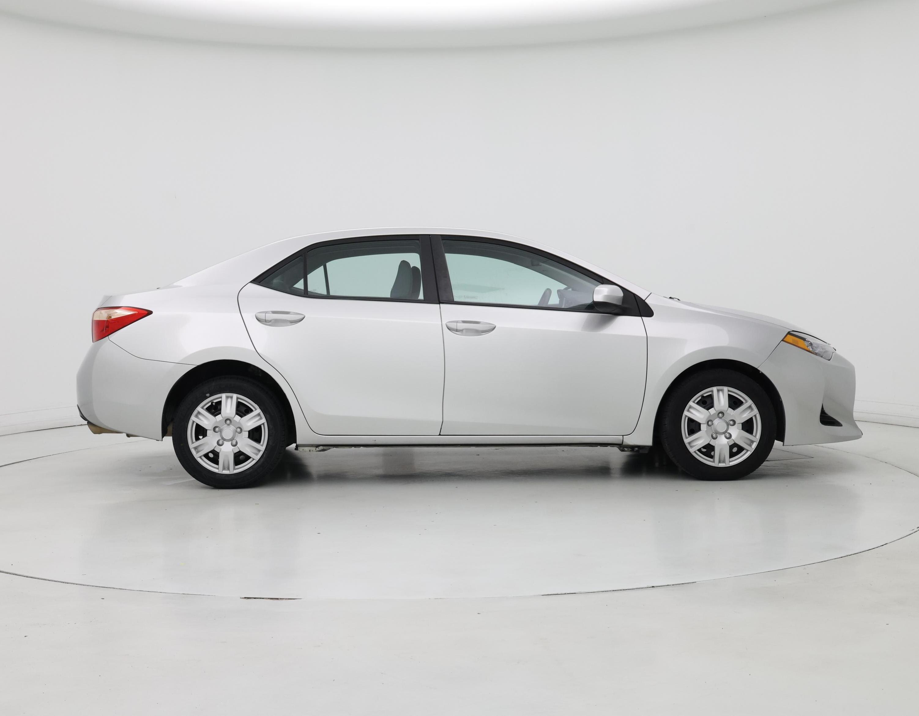 Thumbnail: 2017 Toyota Corolla - 7