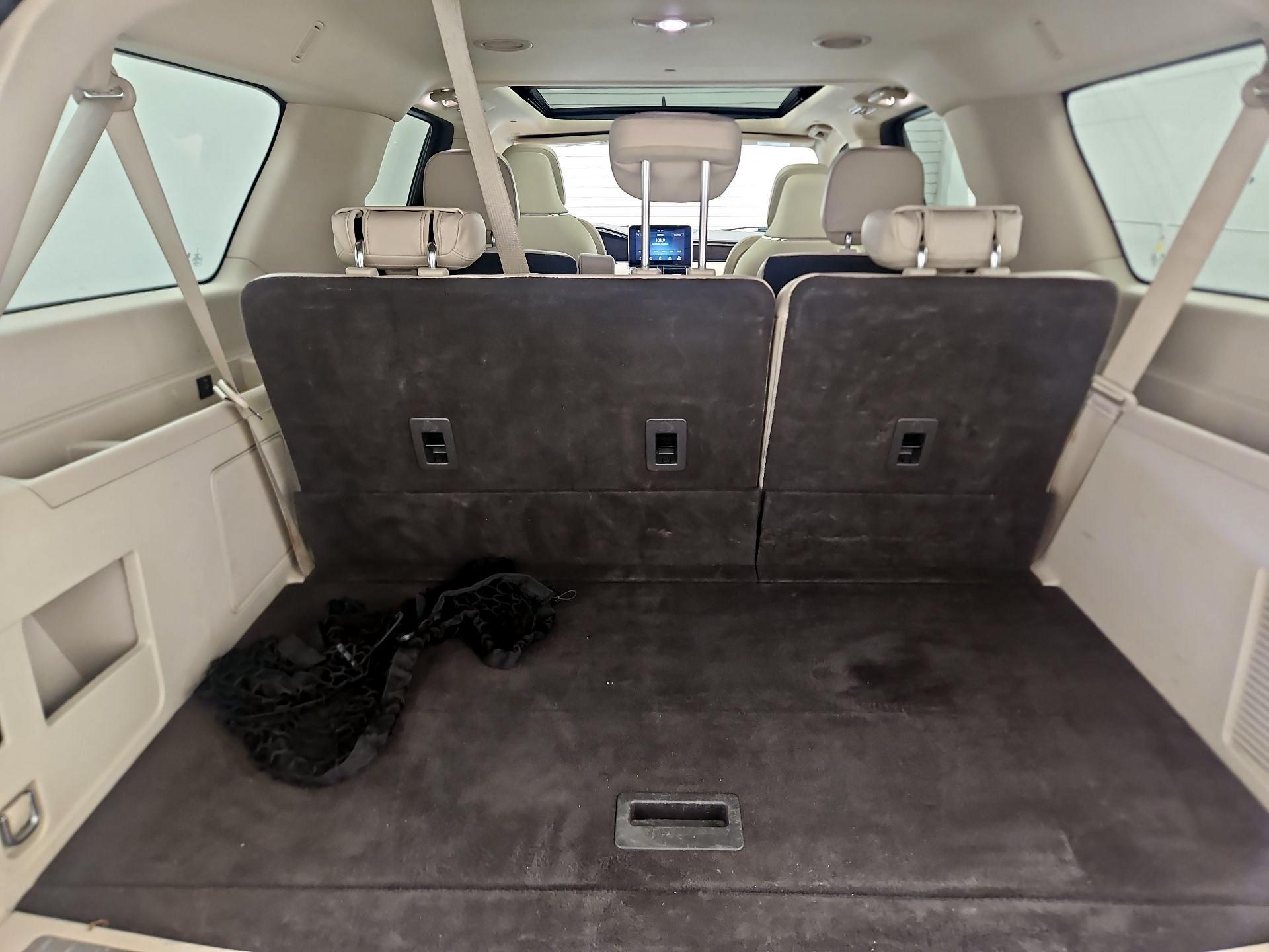 Thumbnail: 2021 Lincoln Navigator L - 20