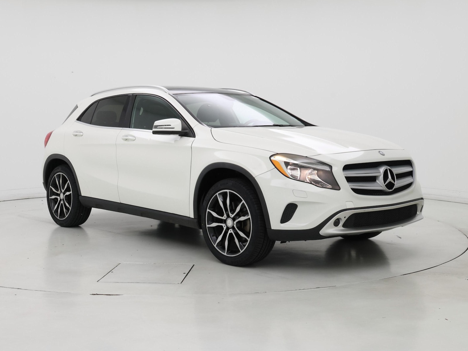 2015 Mercedes-Benz GLA-Class GLA250 - Photo 2