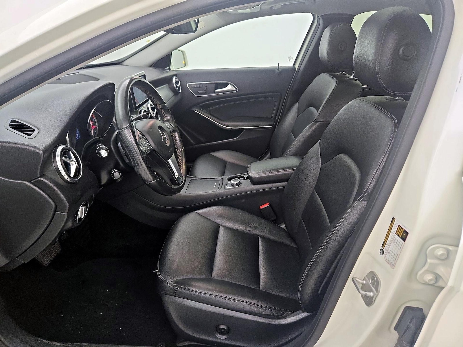 2015 Mercedes-Benz GLA-Class GLA250 - Photo 12