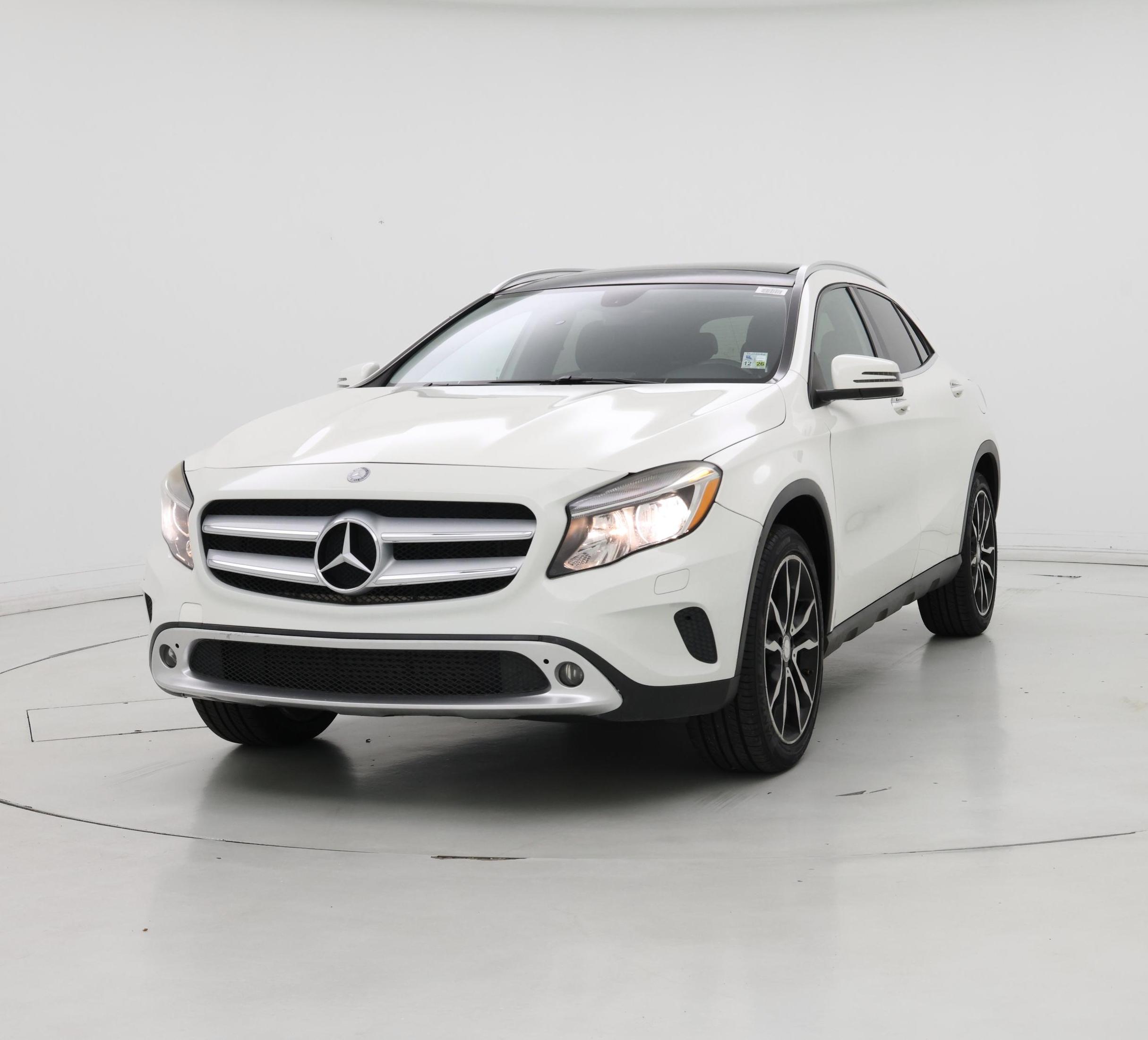 Thumbnail: 2015 Mercedes-Benz GLA - 4