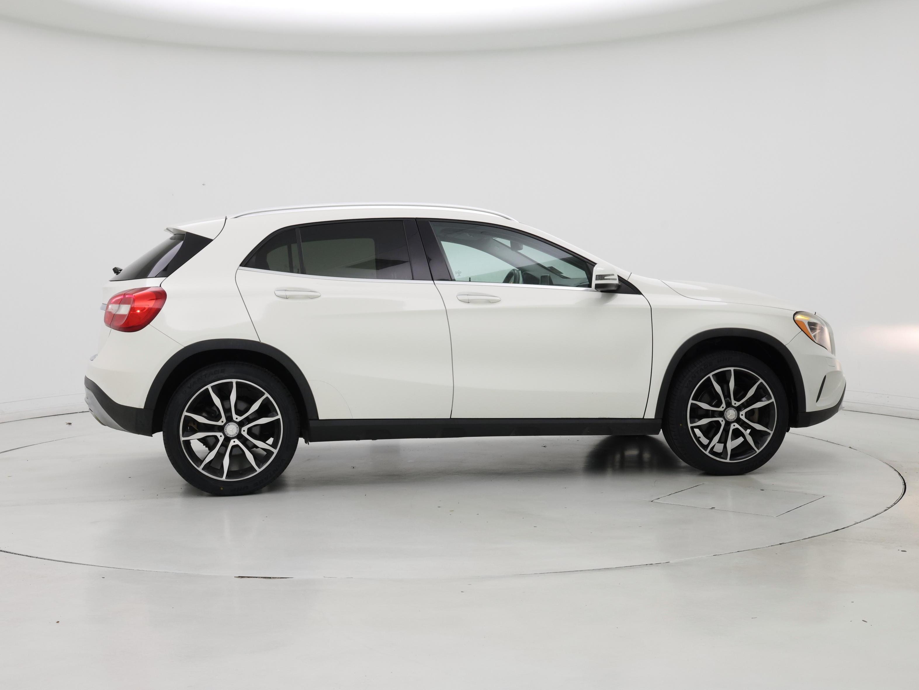 Thumbnail: 2015 Mercedes-Benz GLA - 7