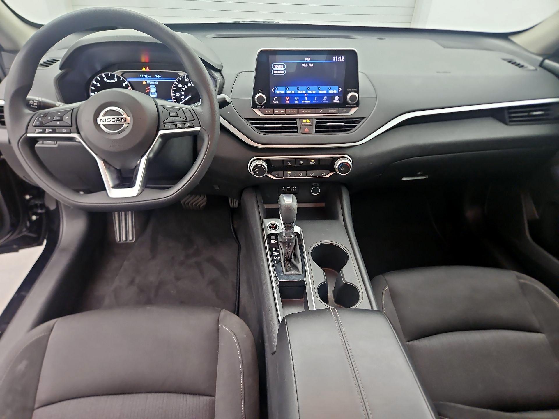 Thumbnail: 2020 Nissan Altima - 9