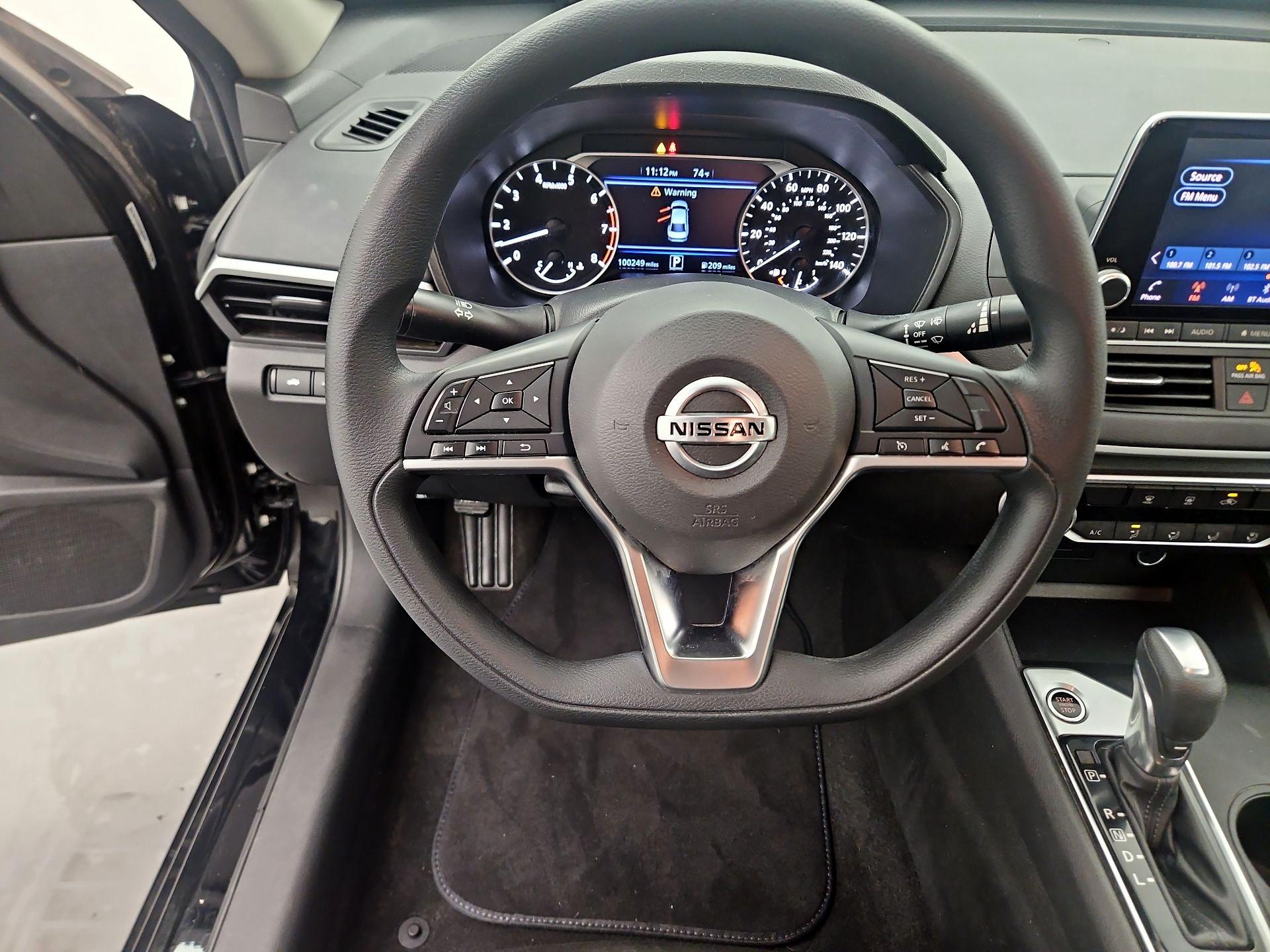 Thumbnail: 2020 Nissan Altima - 10