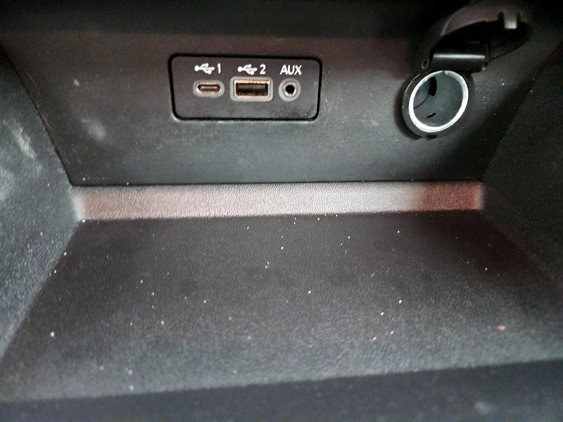 Thumbnail: 2020 Nissan Altima - 18