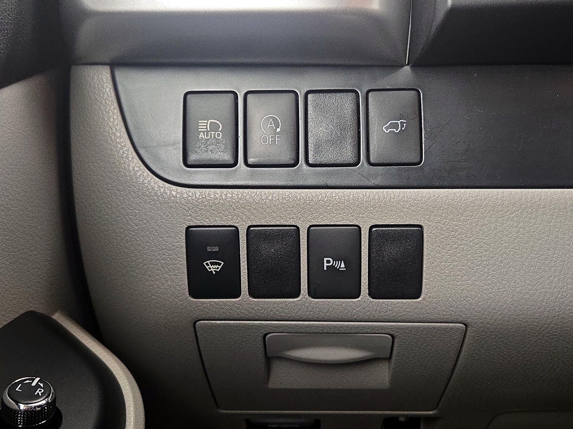 Thumbnail: 2019 Toyota Highlander - 13