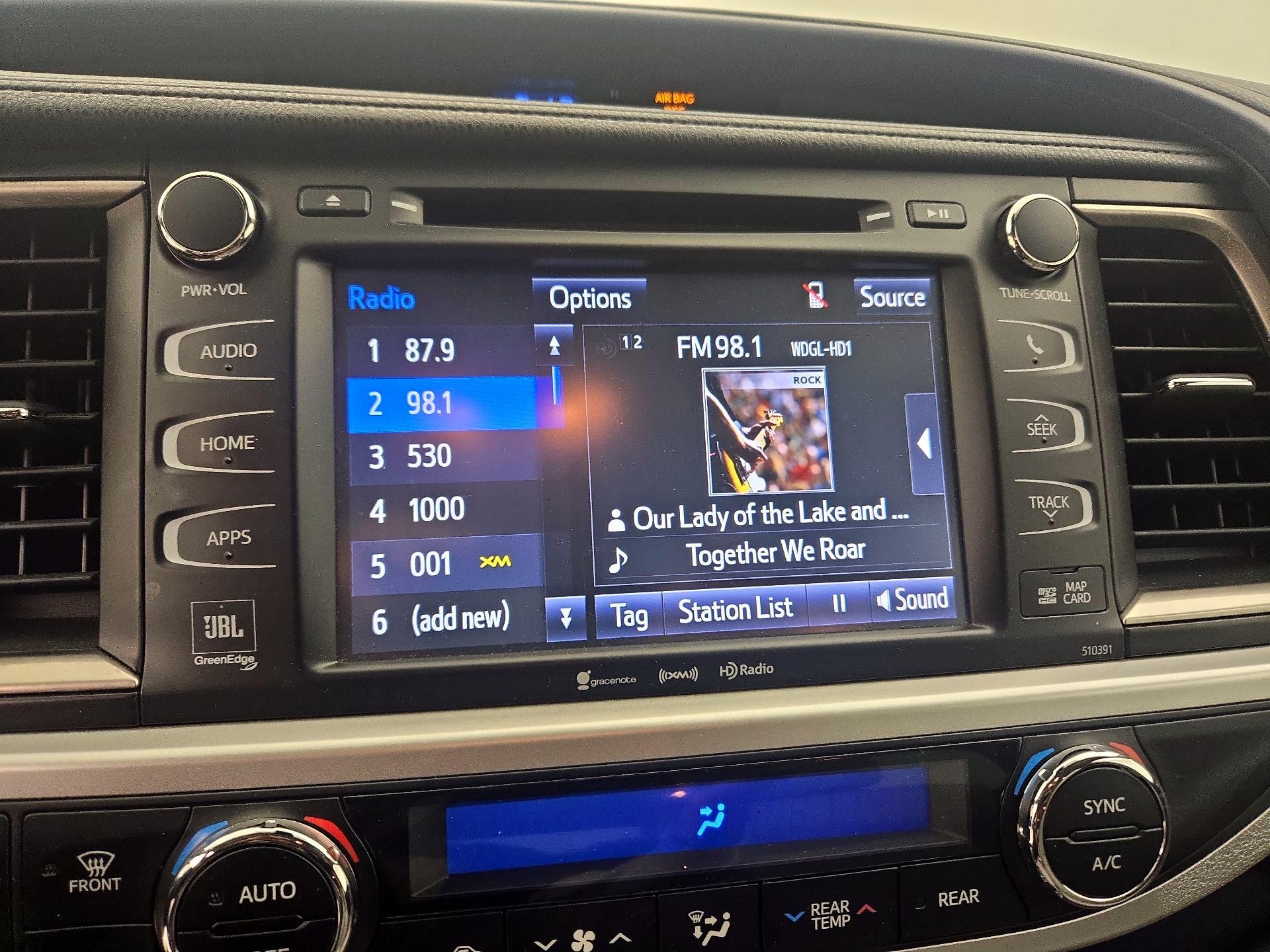 Thumbnail: 2019 Toyota Highlander - 15