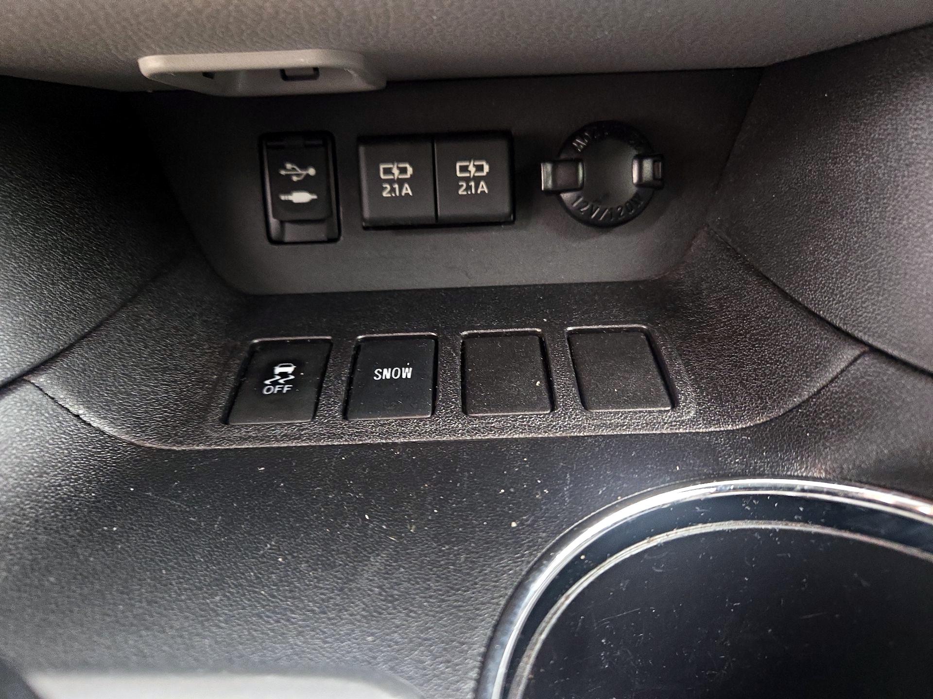 Thumbnail: 2019 Toyota Highlander - 18