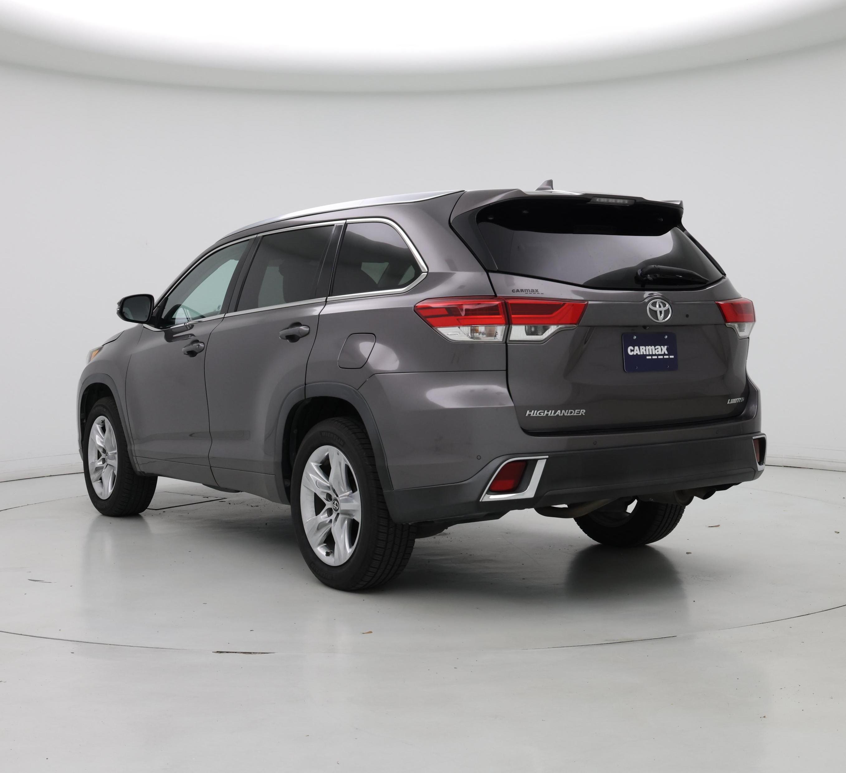 Thumbnail: 2019 Toyota Highlander - 2