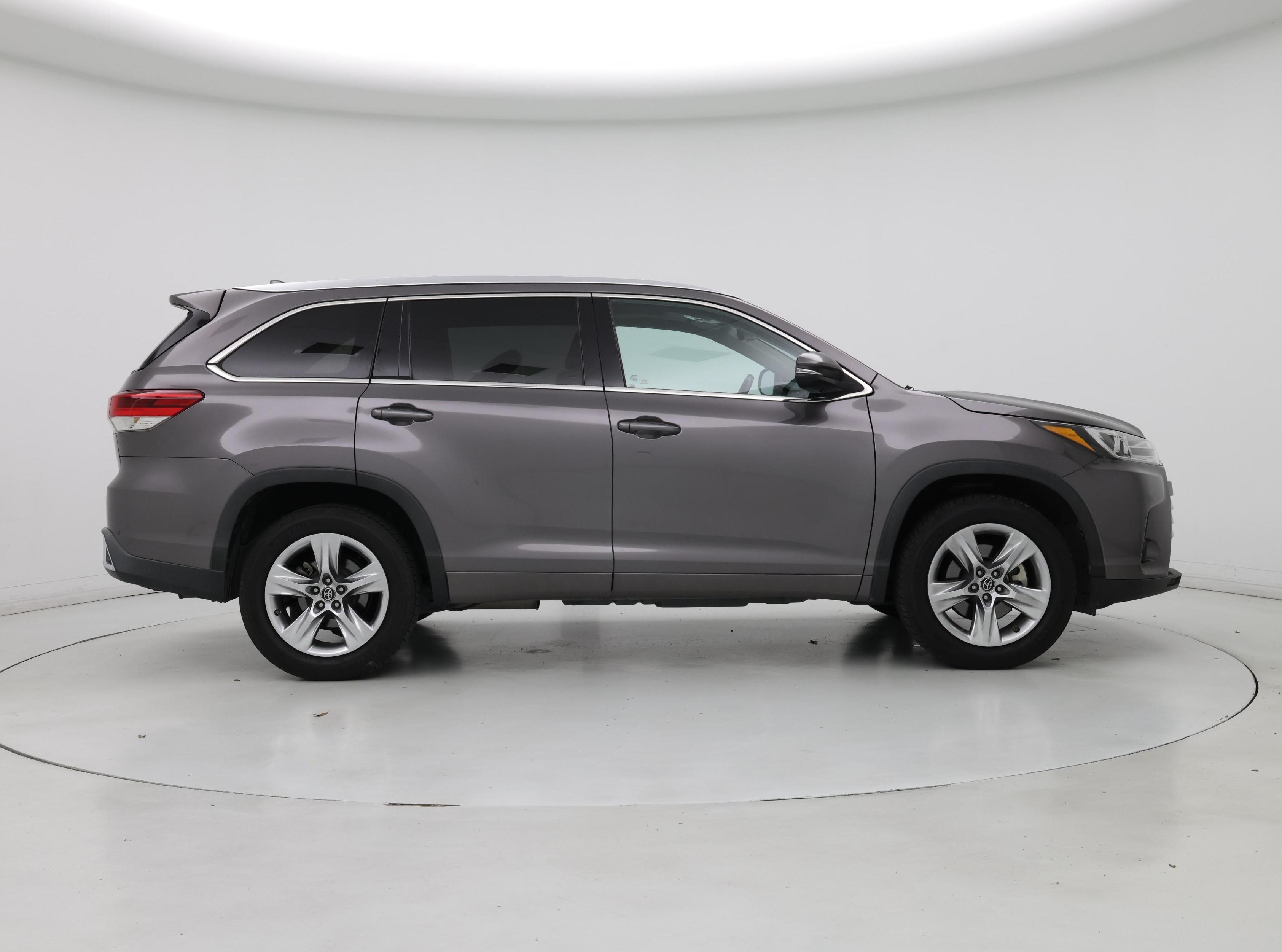 Thumbnail: 2019 Toyota Highlander - 7