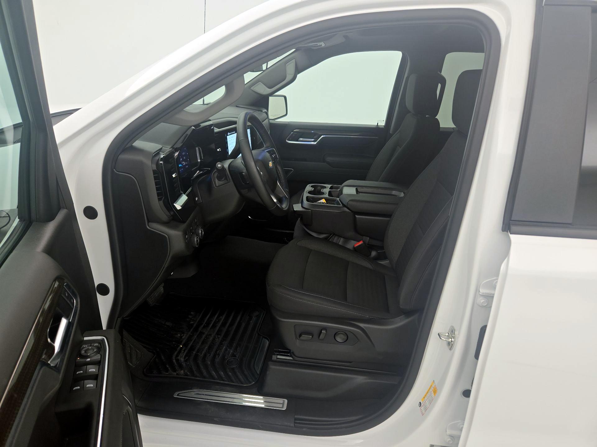 Thumbnail: 2026 Chevrolet Silverado 1500 - 11