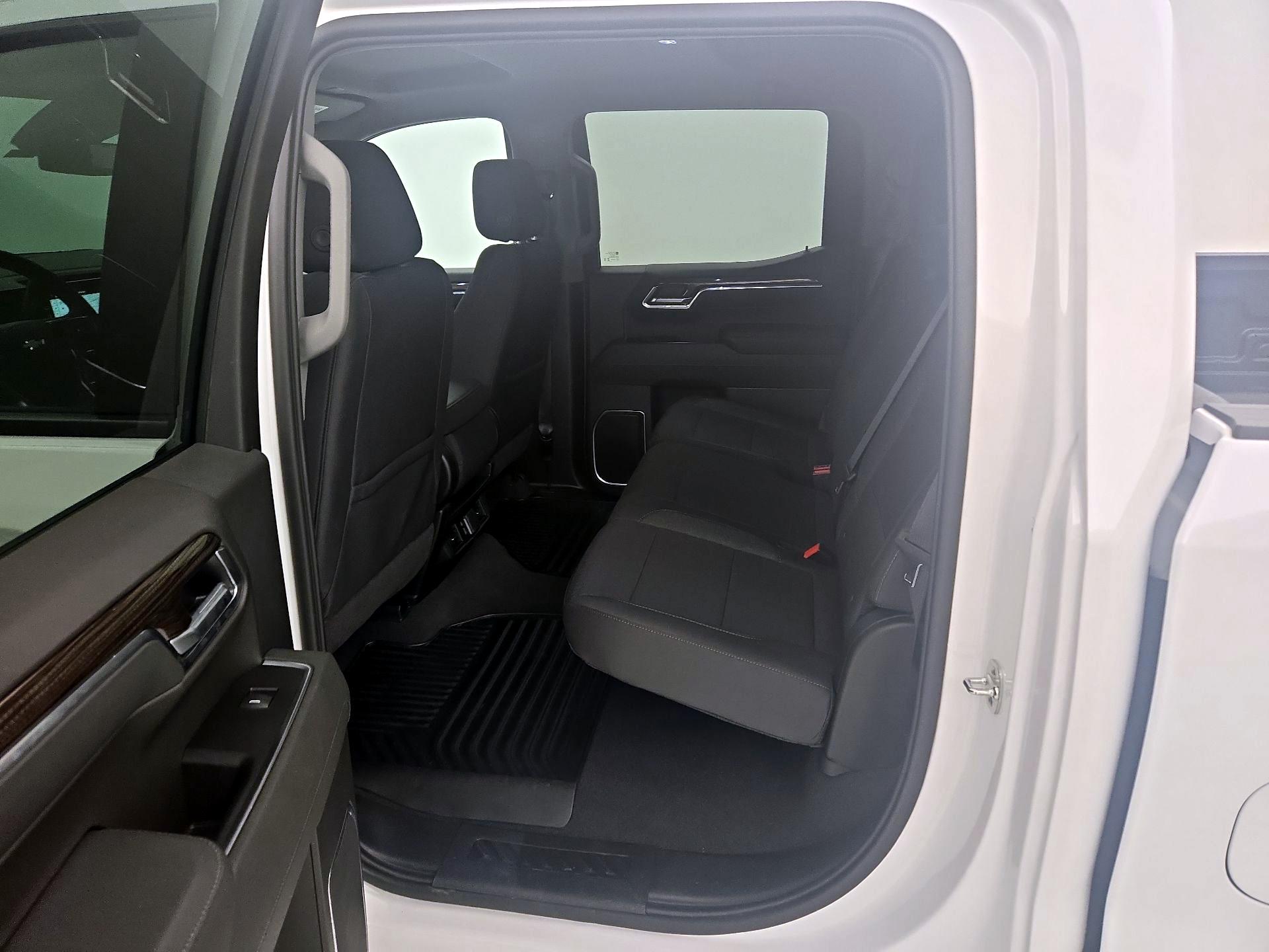 Thumbnail: 2026 Chevrolet Silverado 1500 - 20