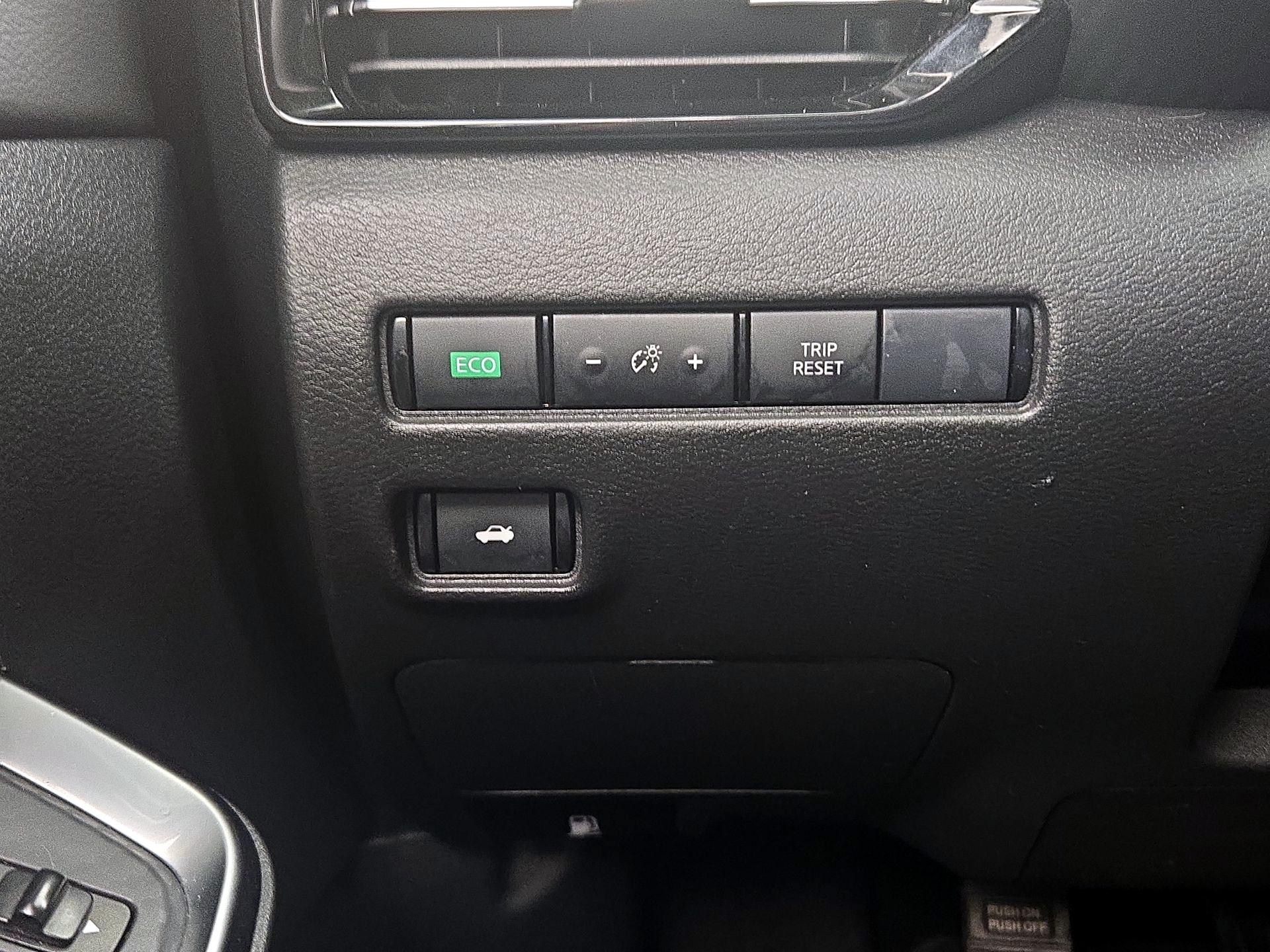 Thumbnail: 2022 Nissan Sentra - 13