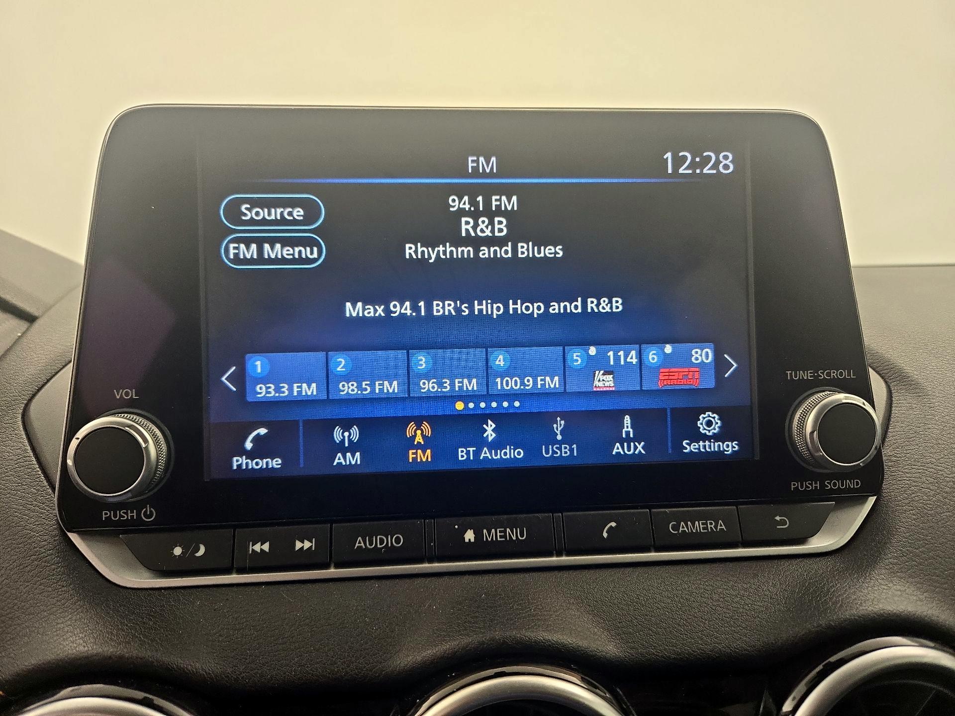 Thumbnail: 2022 Nissan Sentra - 15