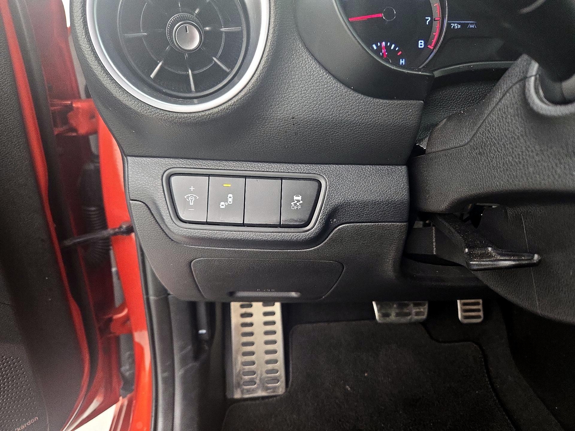 Thumbnail: 2023 Kia Forte - 13