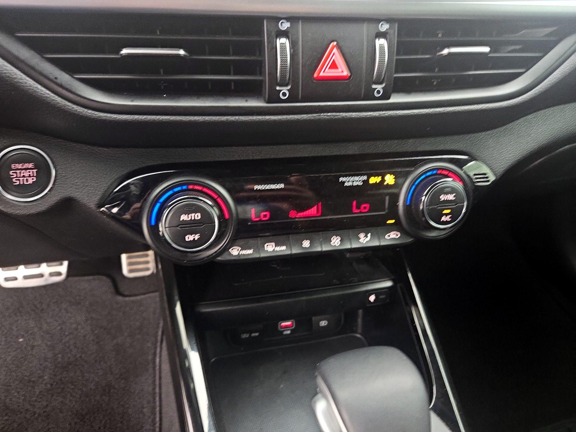 Thumbnail: 2023 Kia Forte - 16