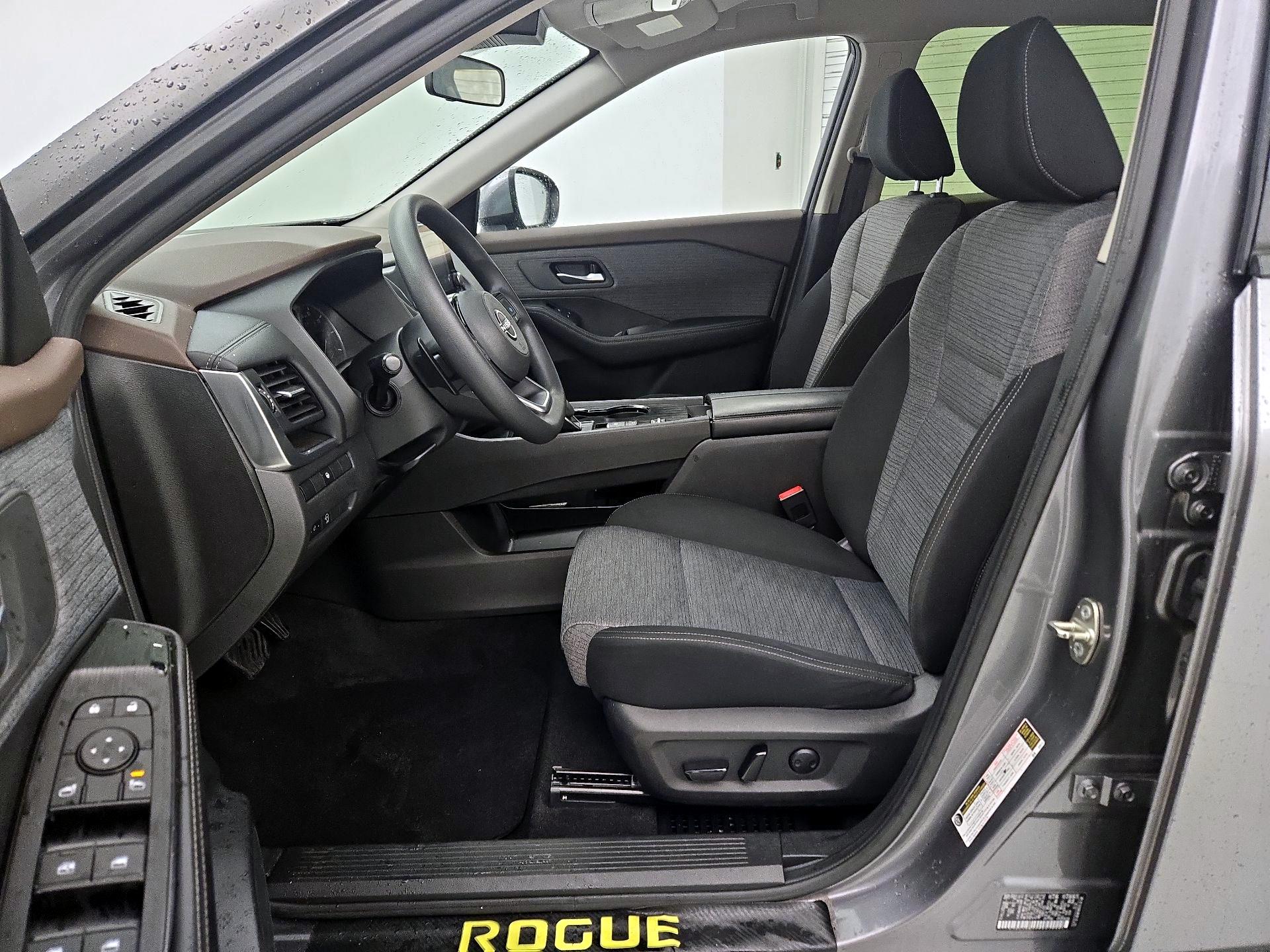 Thumbnail: 2023 Nissan Rogue - 11