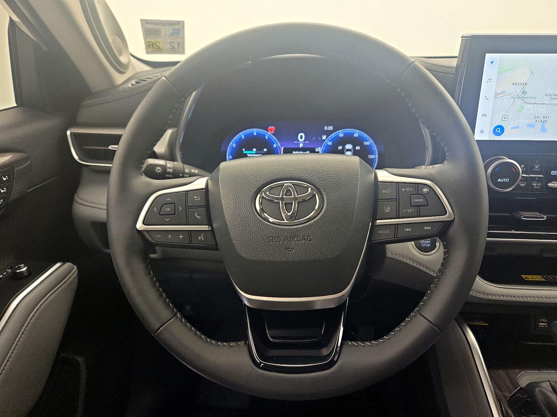 Thumbnail: 2026 Toyota Highlander - 10