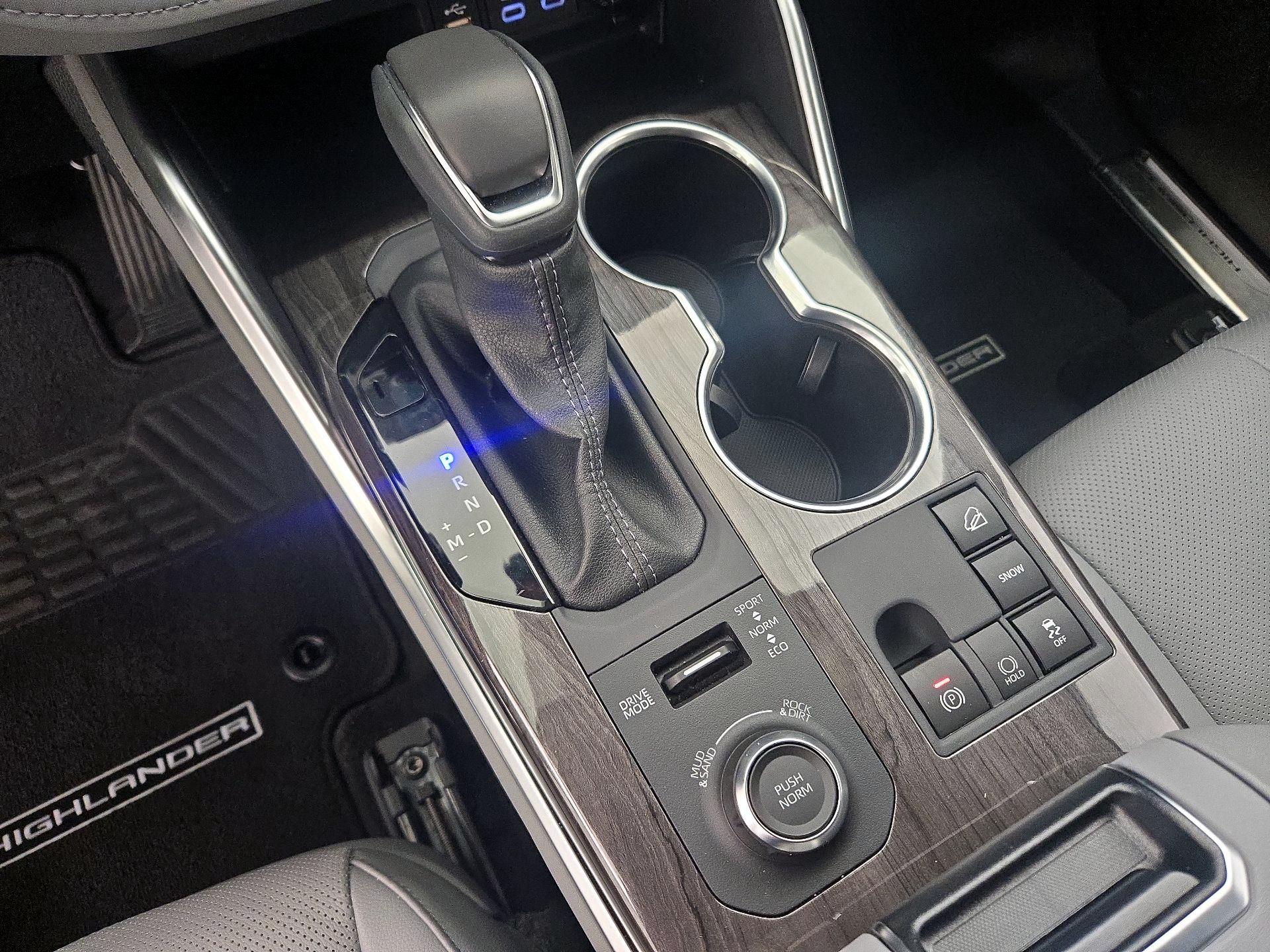 Thumbnail: 2026 Toyota Highlander - 18