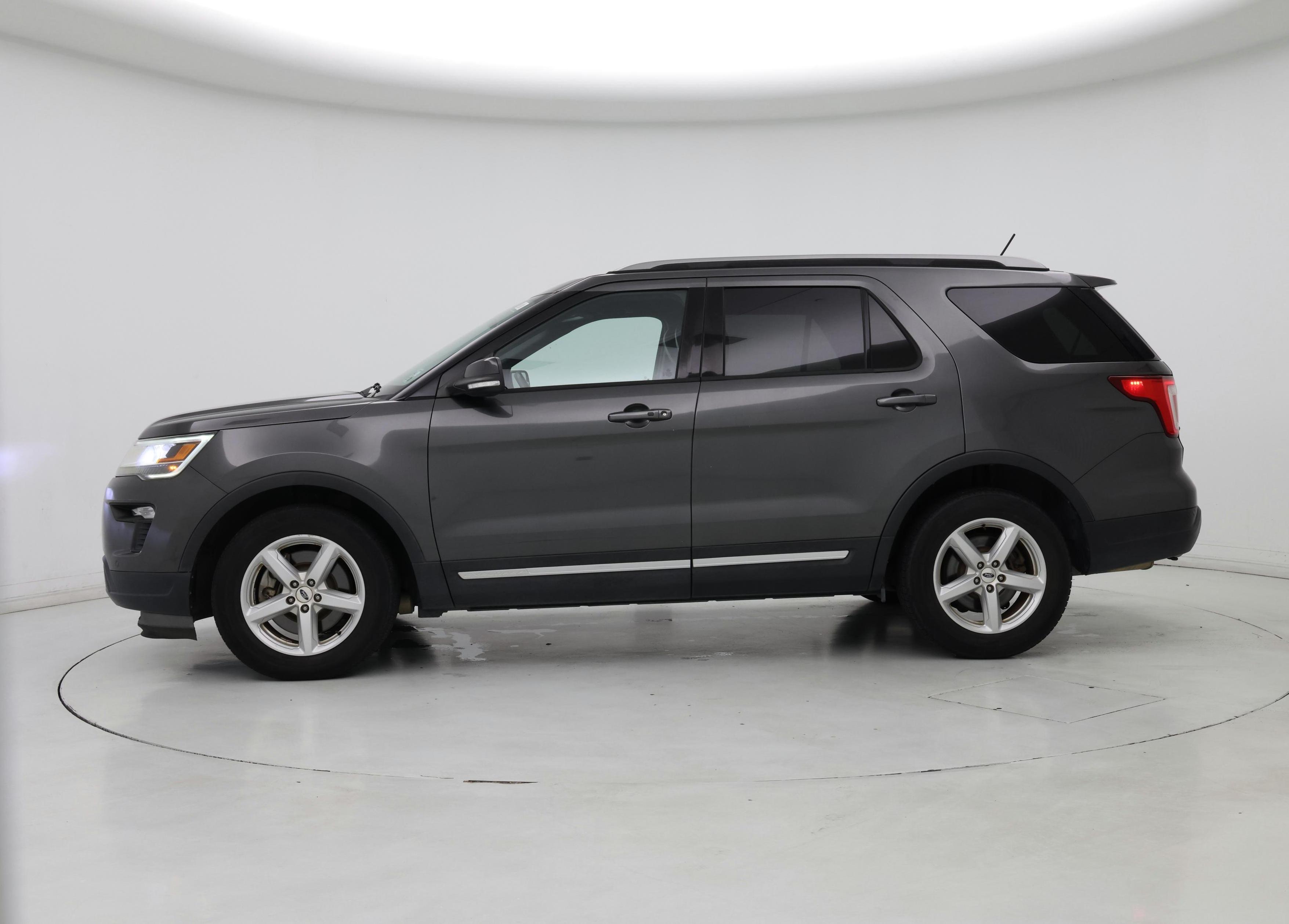Thumbnail: 2018 Ford Explorer - 3