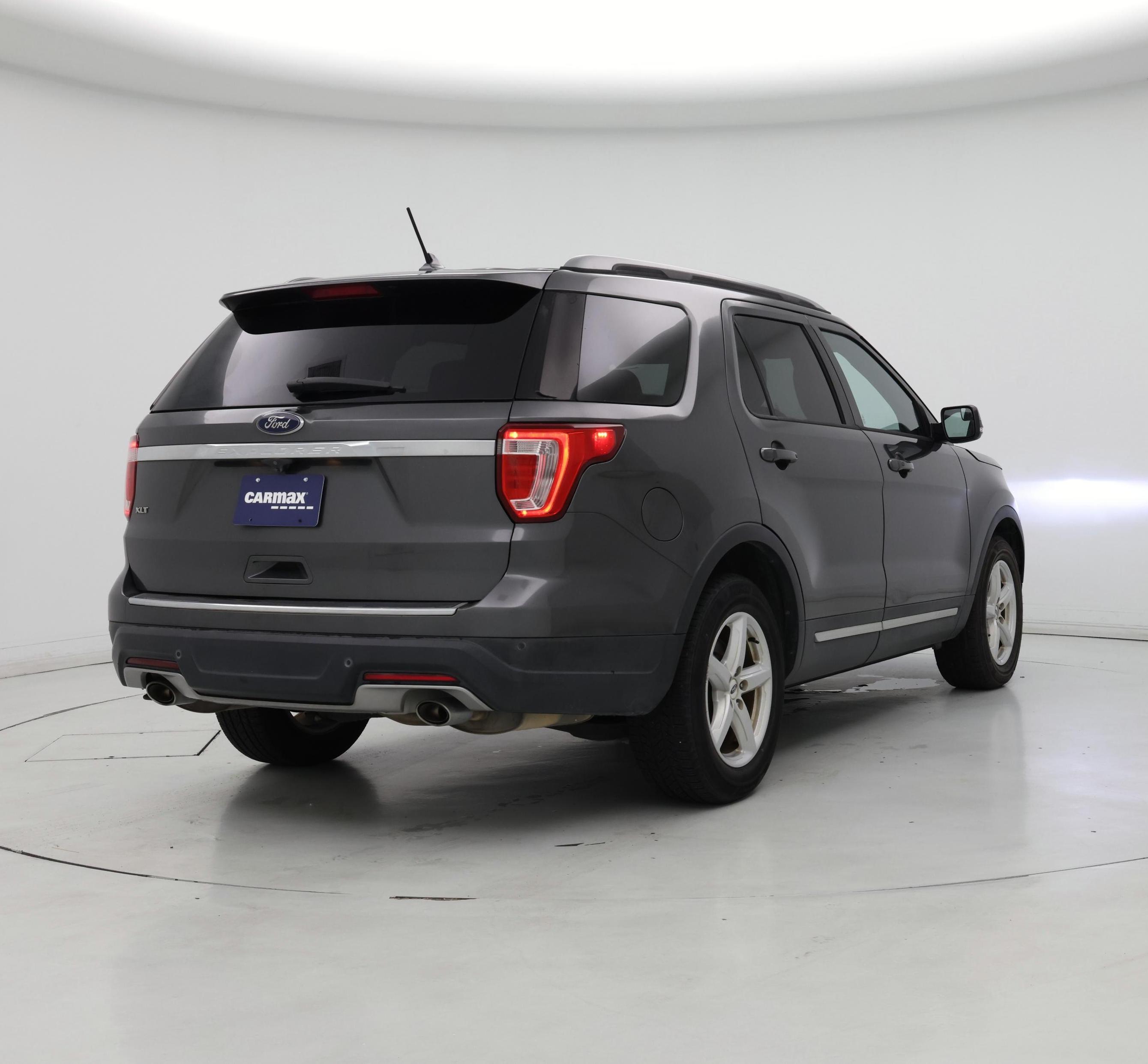 Thumbnail: 2018 Ford Explorer - 8