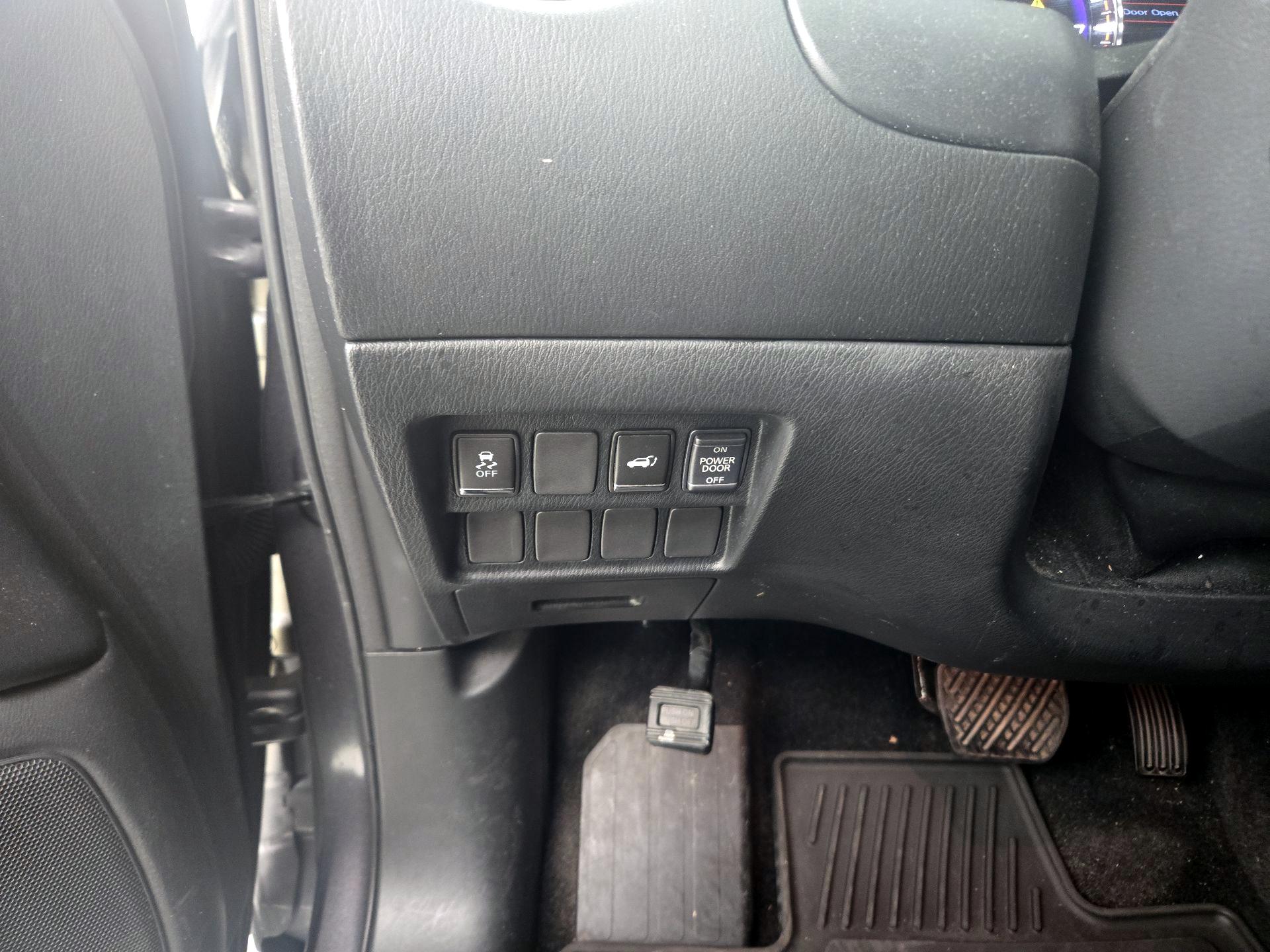 Thumbnail: 2017 INFINITI QX60 - 13