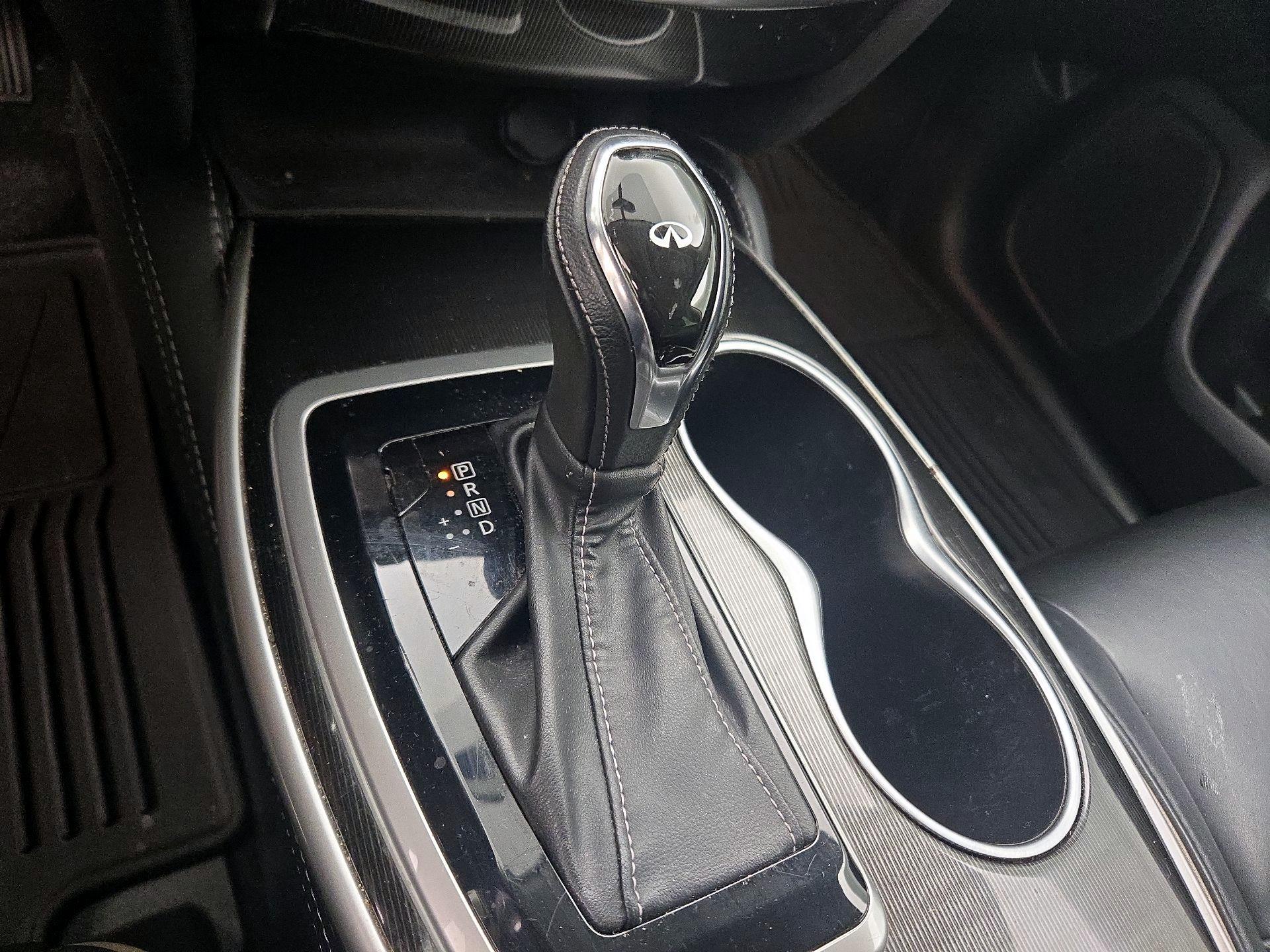 Thumbnail: 2017 INFINITI QX60 - 17