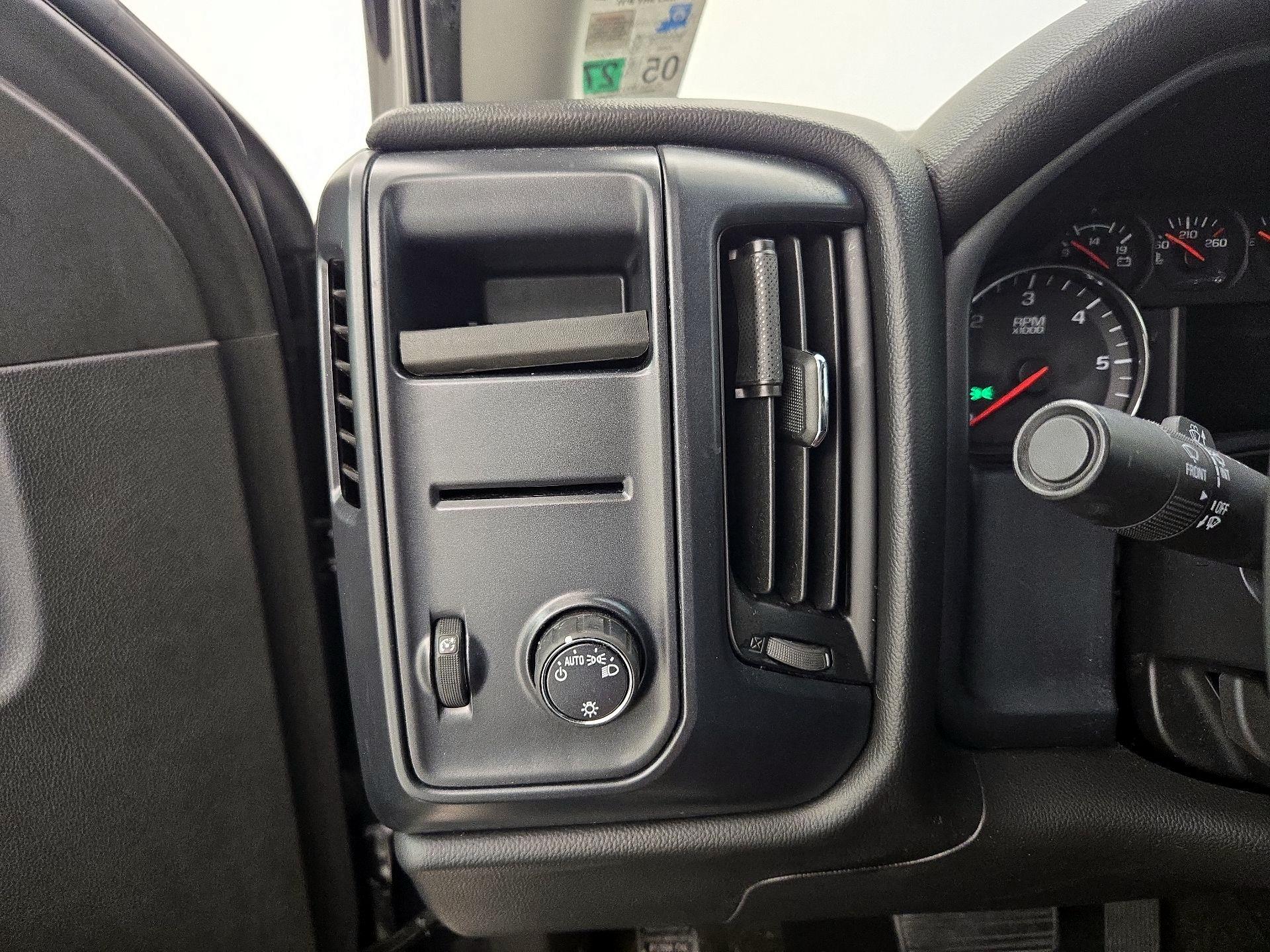 Thumbnail: 2016 Chevrolet Silverado 1500 - 13