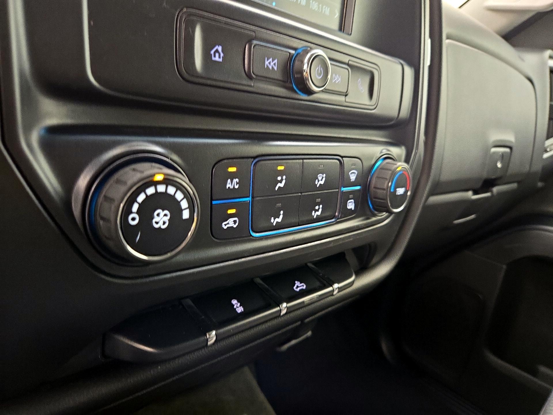 Thumbnail: 2016 Chevrolet Silverado 1500 - 16