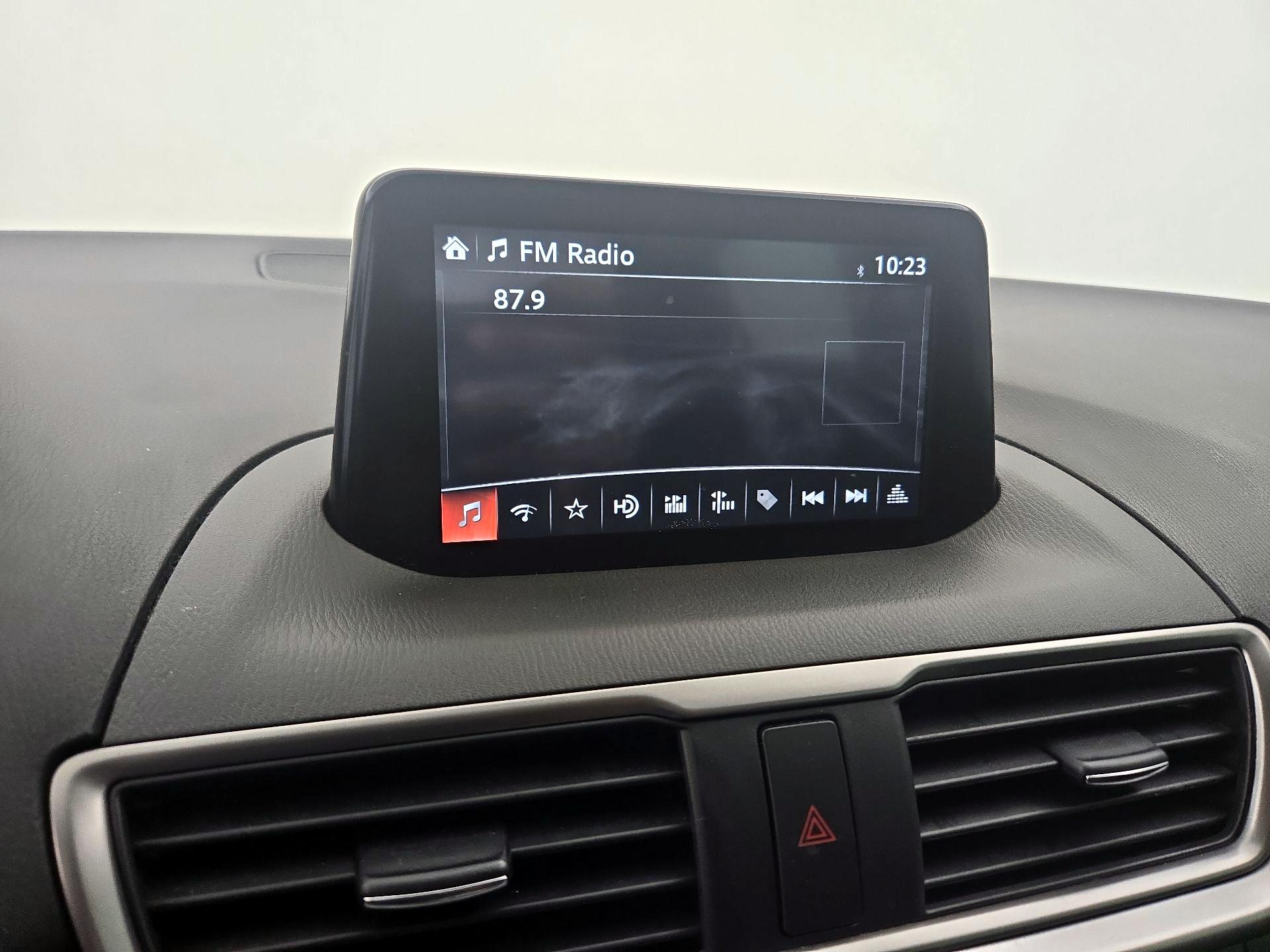 Thumbnail: 2018 Mazda Mazda3 - 16