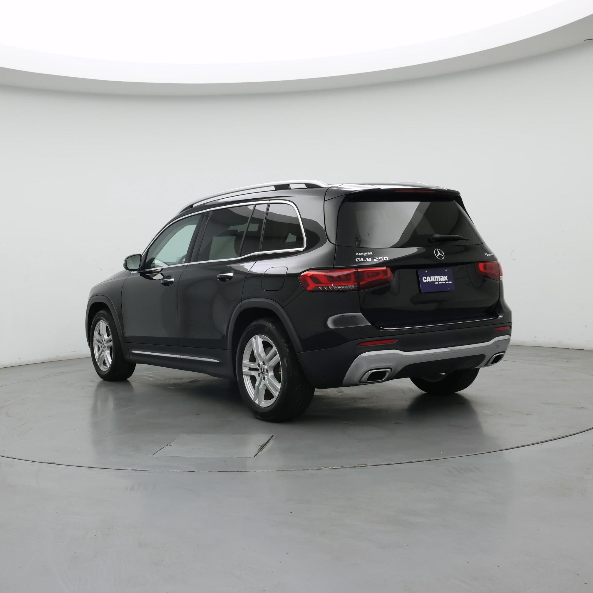 Thumbnail: 2021 Mercedes-Benz GLB - 2