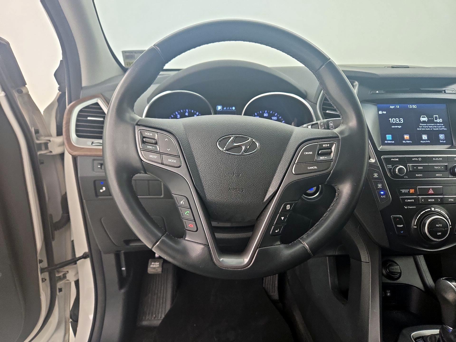 Thumbnail: 2019 Hyundai Santa Fe - 10