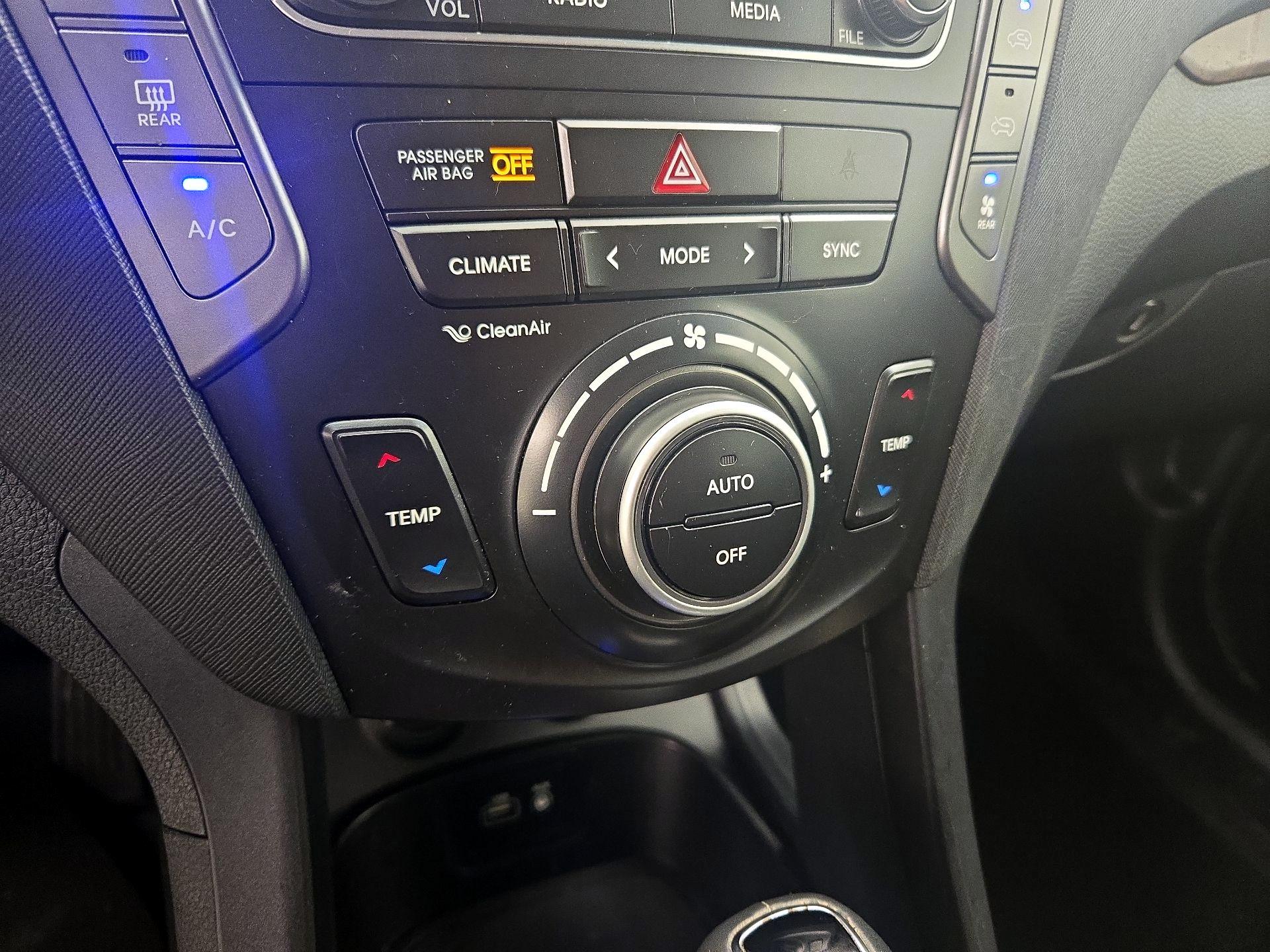 Thumbnail: 2019 Hyundai Santa Fe - 16