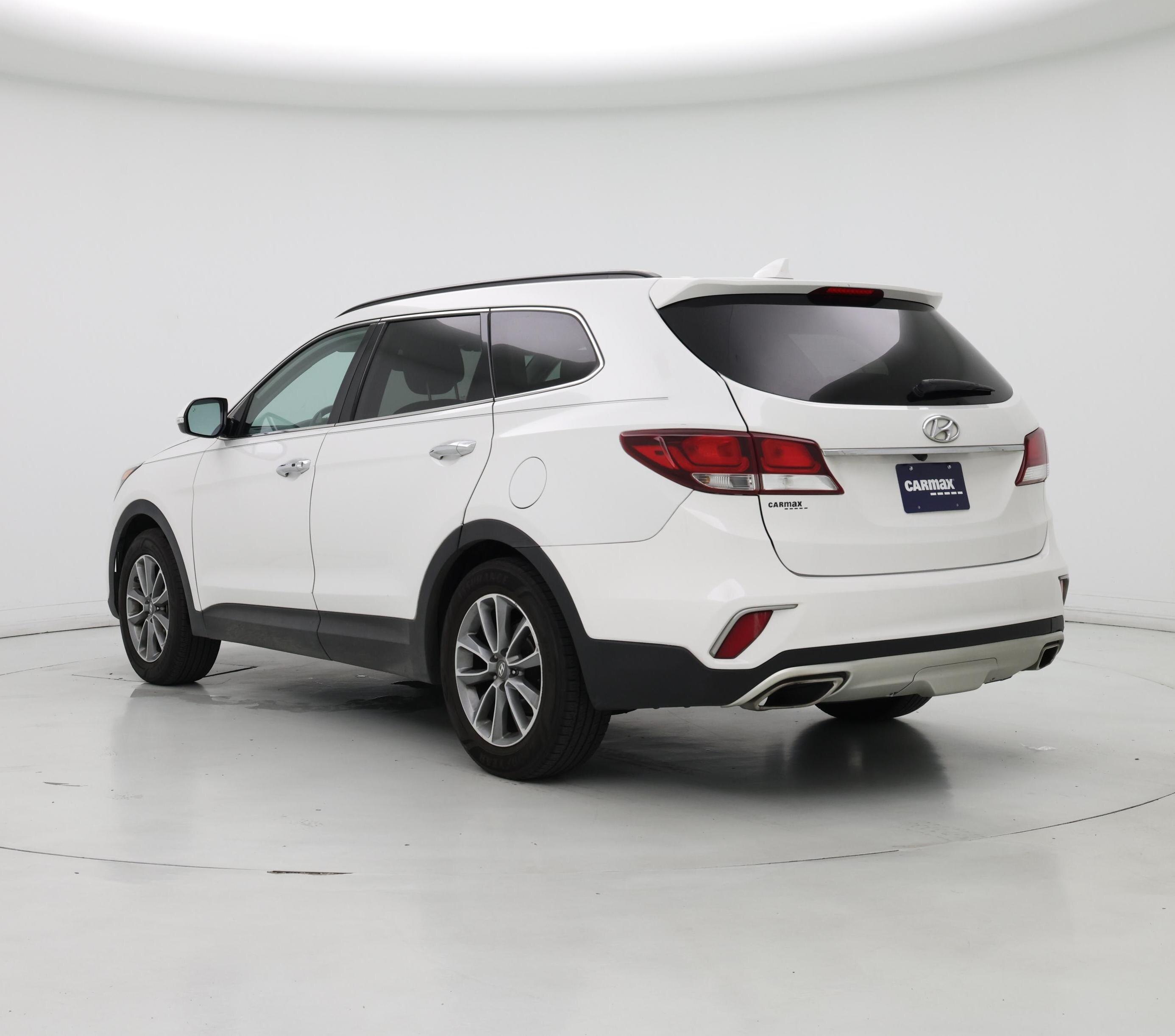 Thumbnail: 2019 Hyundai Santa Fe - 2