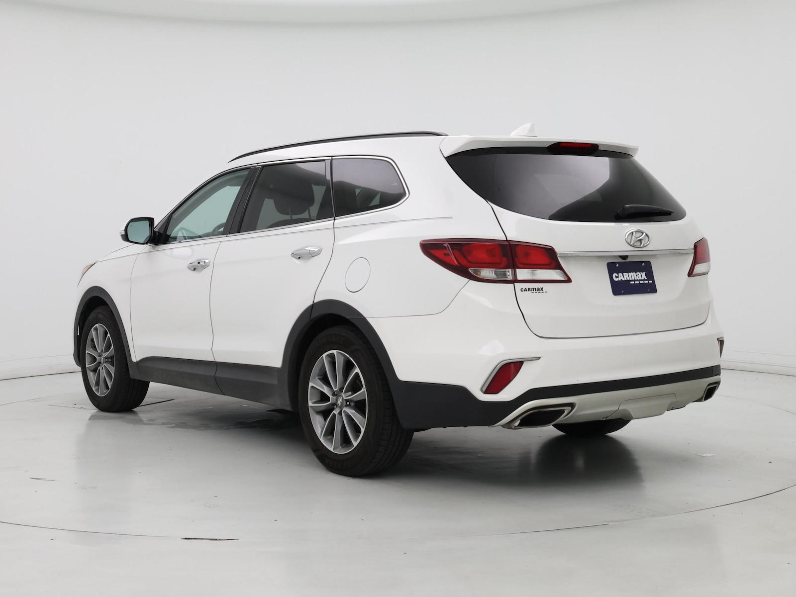 2019 Hyundai Santa Fe SE - Photo 3