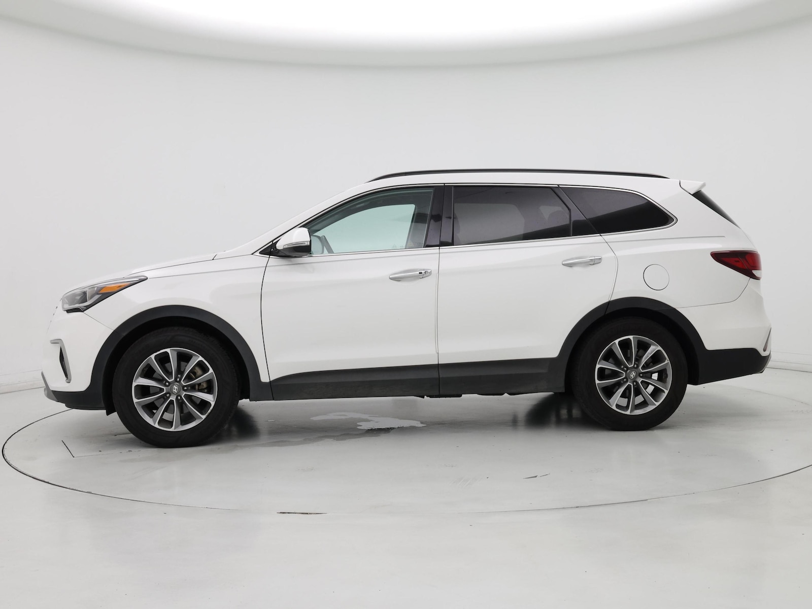 2019 Hyundai Santa Fe SE - Photo 4