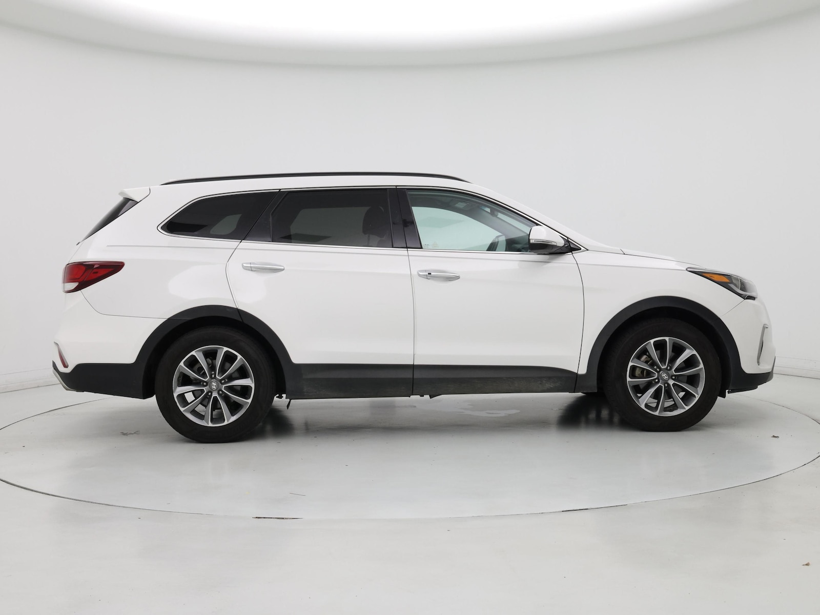 2019 Hyundai Santa Fe SE - Photo 8