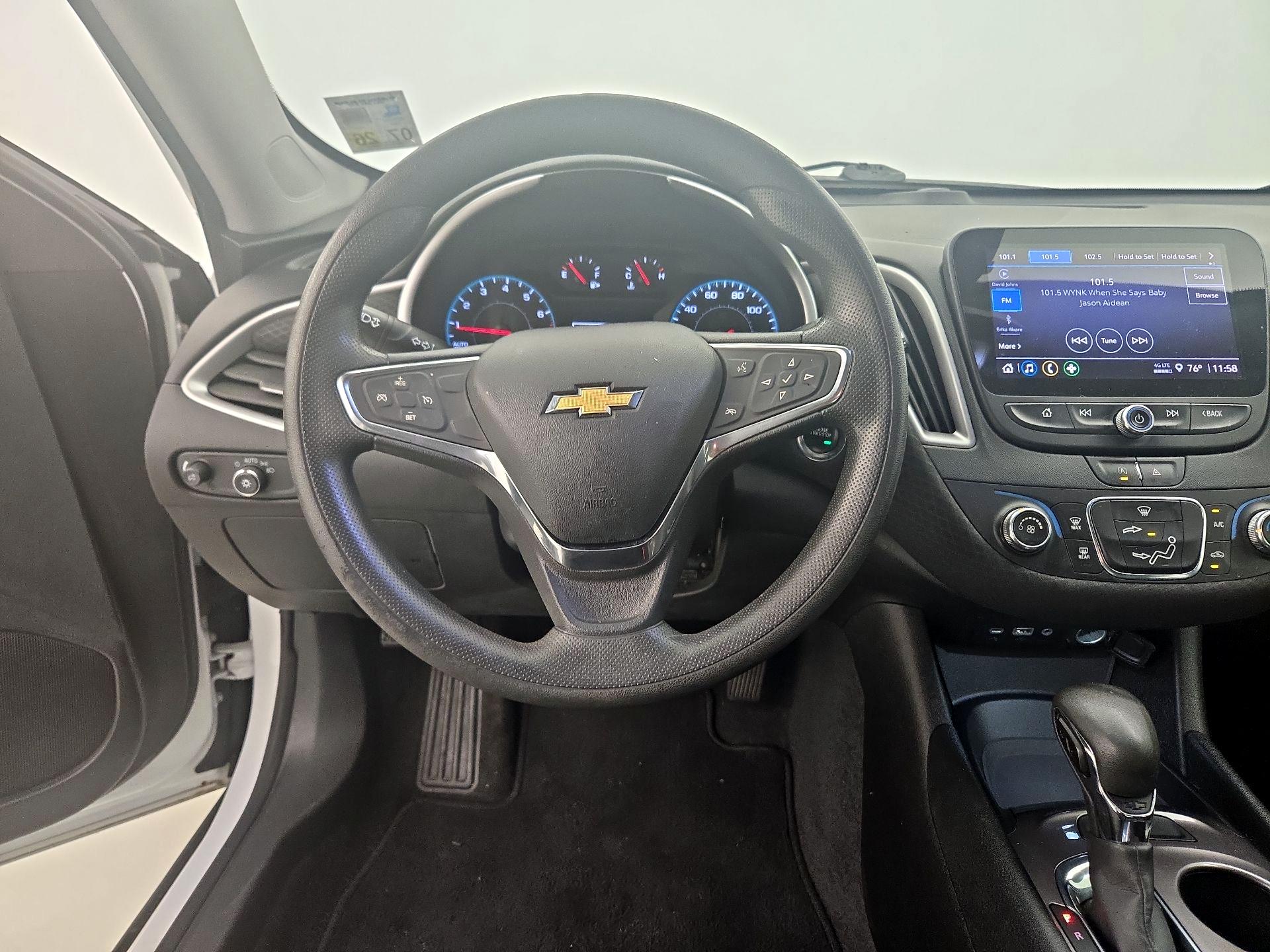 Thumbnail: 2021 Chevrolet Malibu - 10